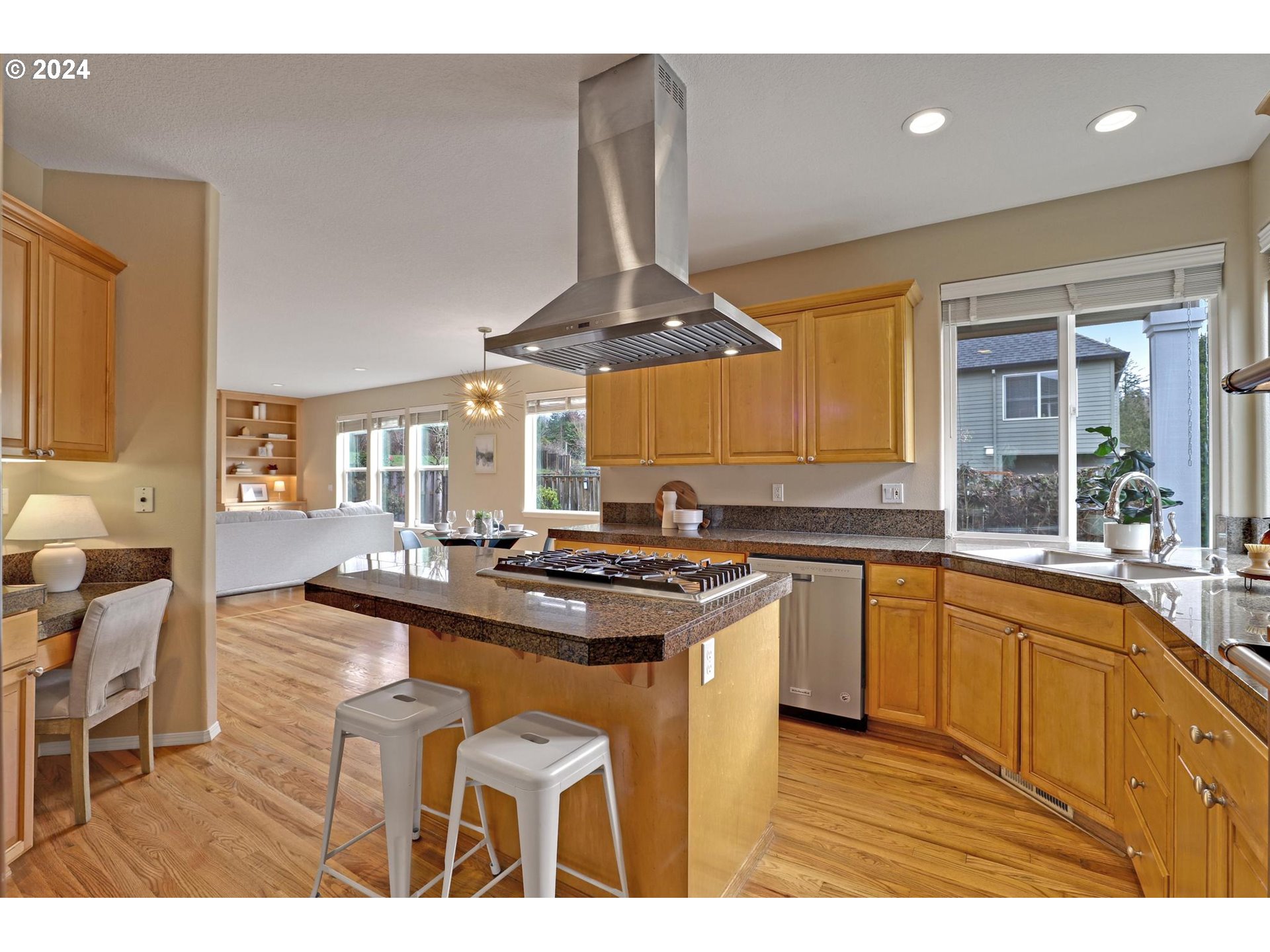 3734 NW LANSBROOK TER