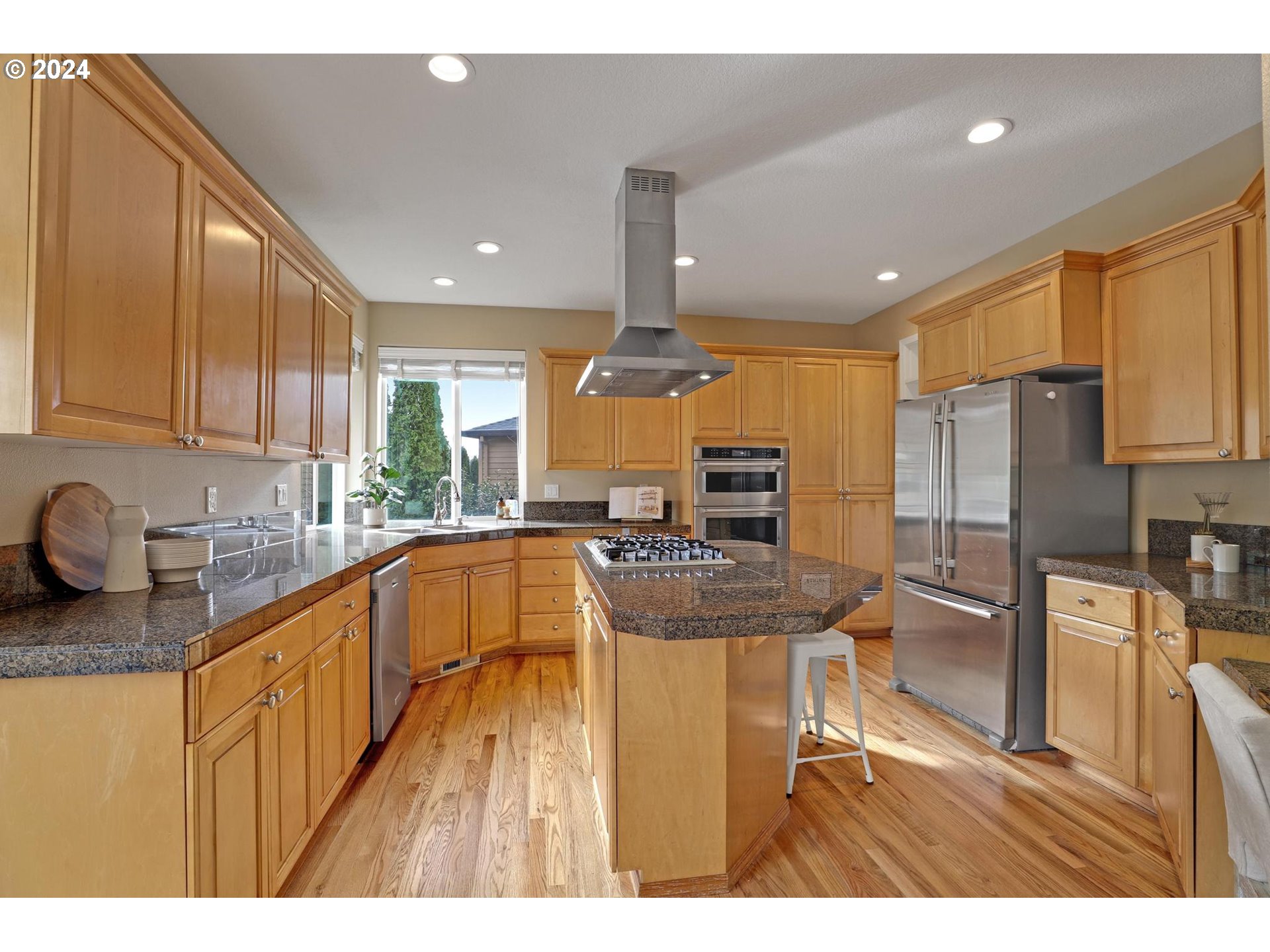 3734 NW LANSBROOK TER