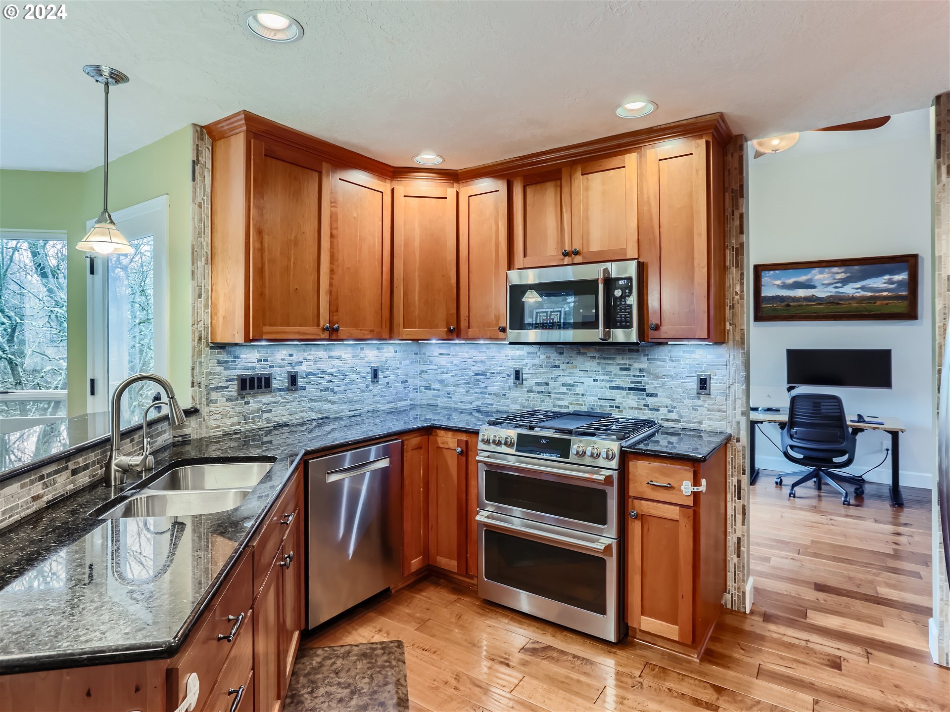 16113 NW RIDGETOP LN