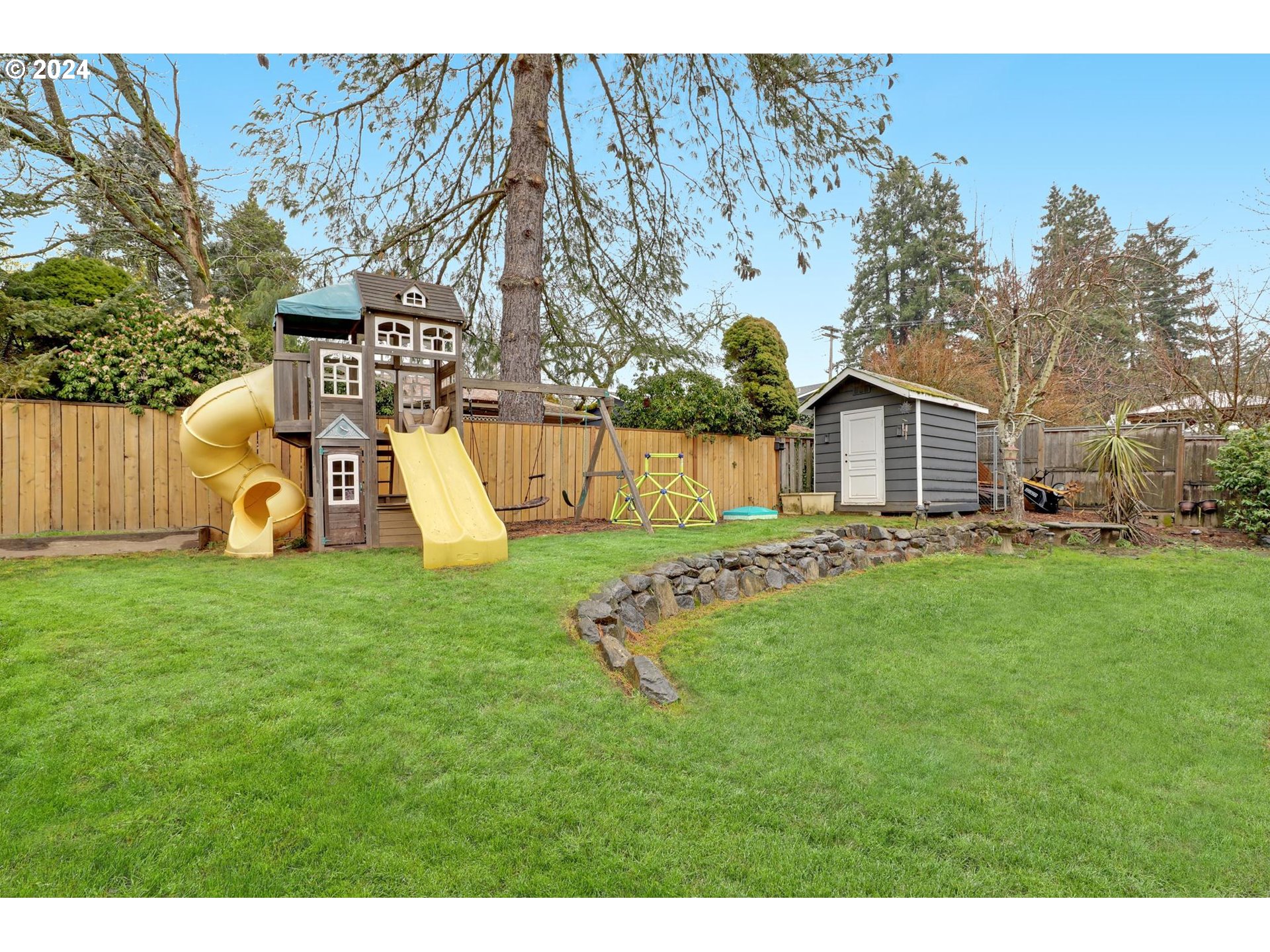 11605 SW BURLCREST DR