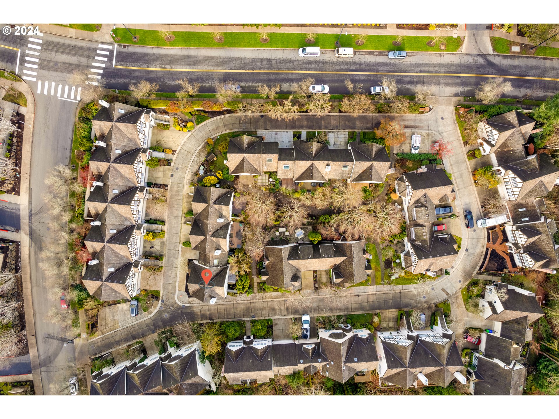 1906 NW YORKSHIRE LN