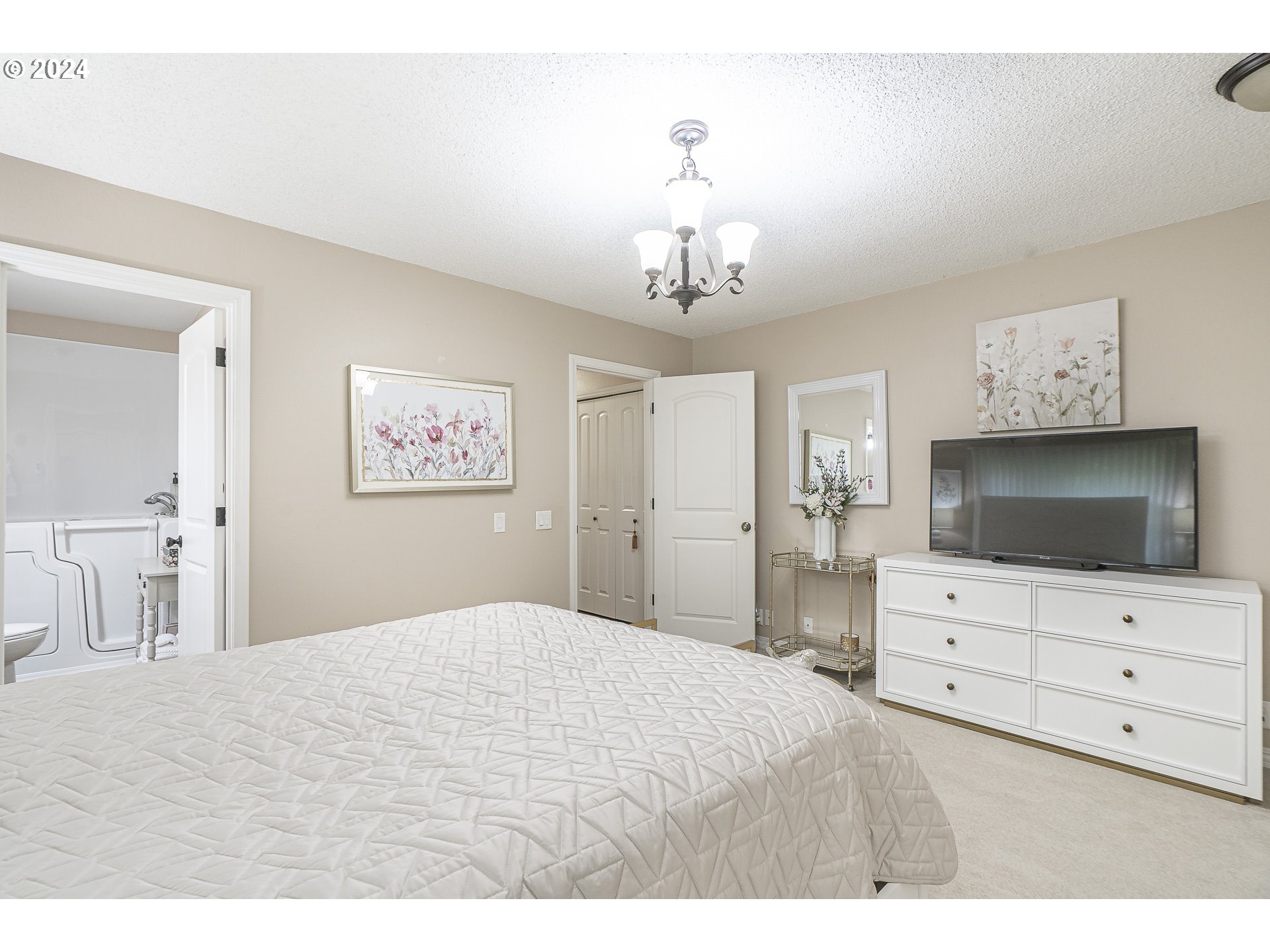 32005 SW CYPRESS PT