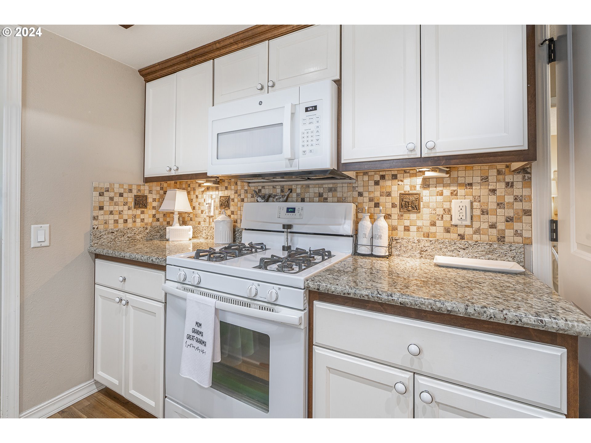 32005 SW CYPRESS PT