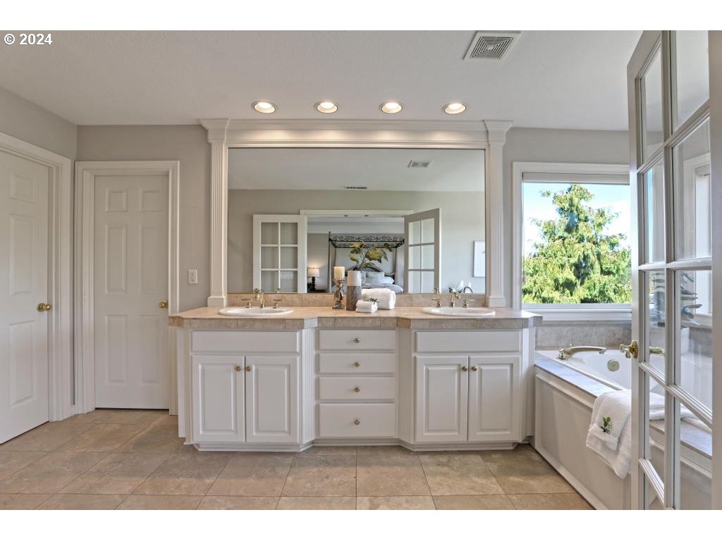 12779 NW LILYWOOD DR