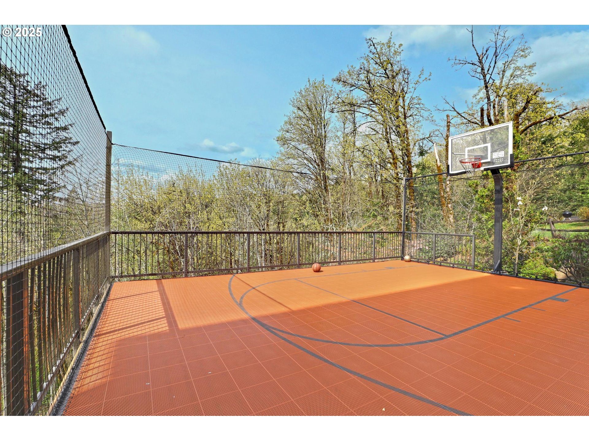 8333 NW HAZELTINE ST