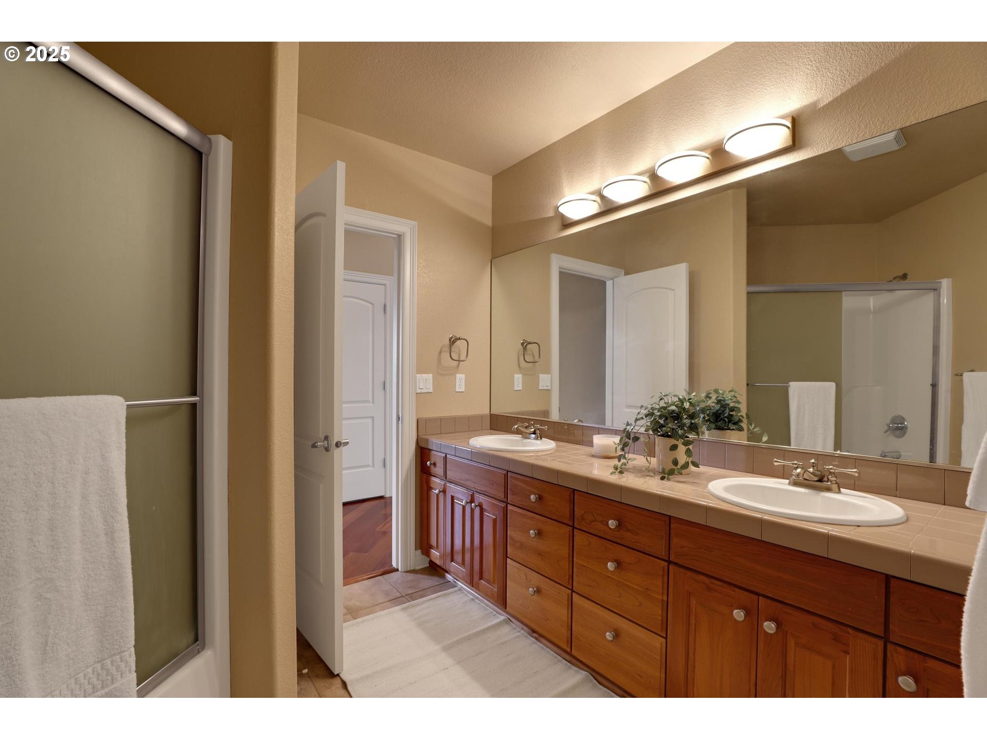 8333 NW HAZELTINE ST