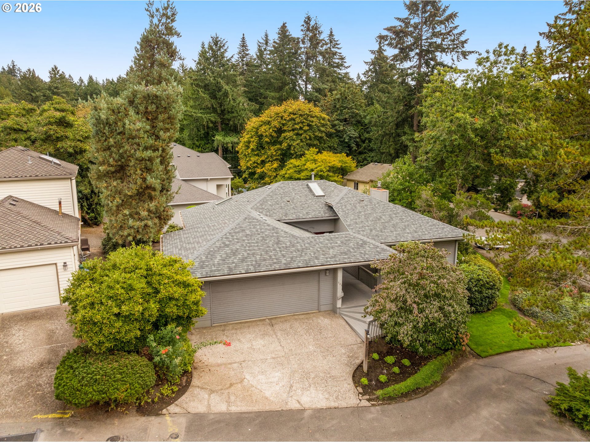 503 SW COLONY DR