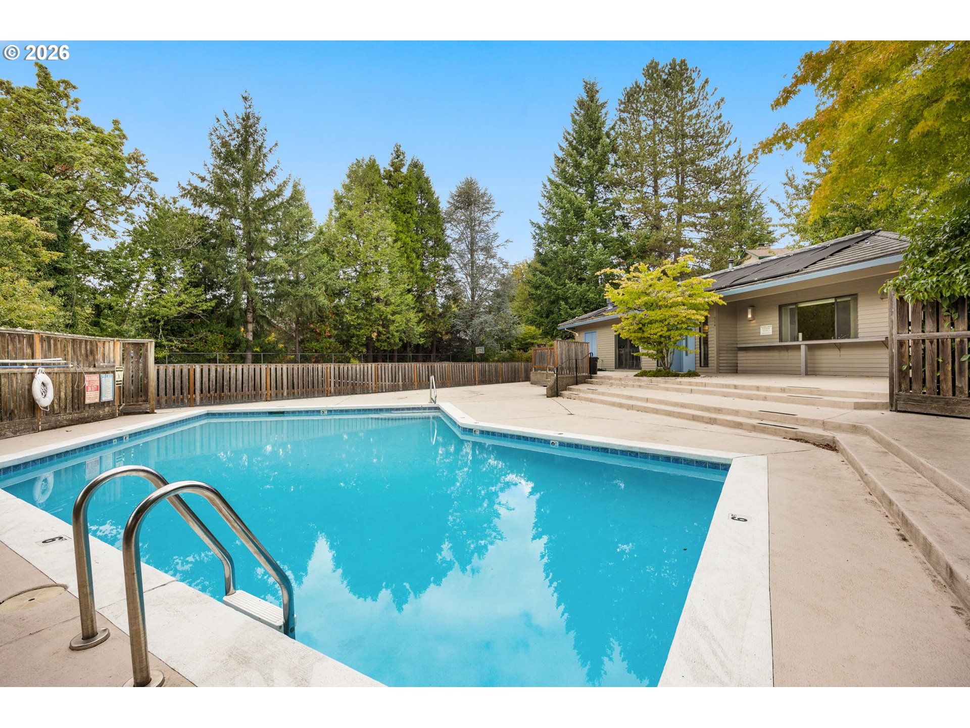 503 SW COLONY DR