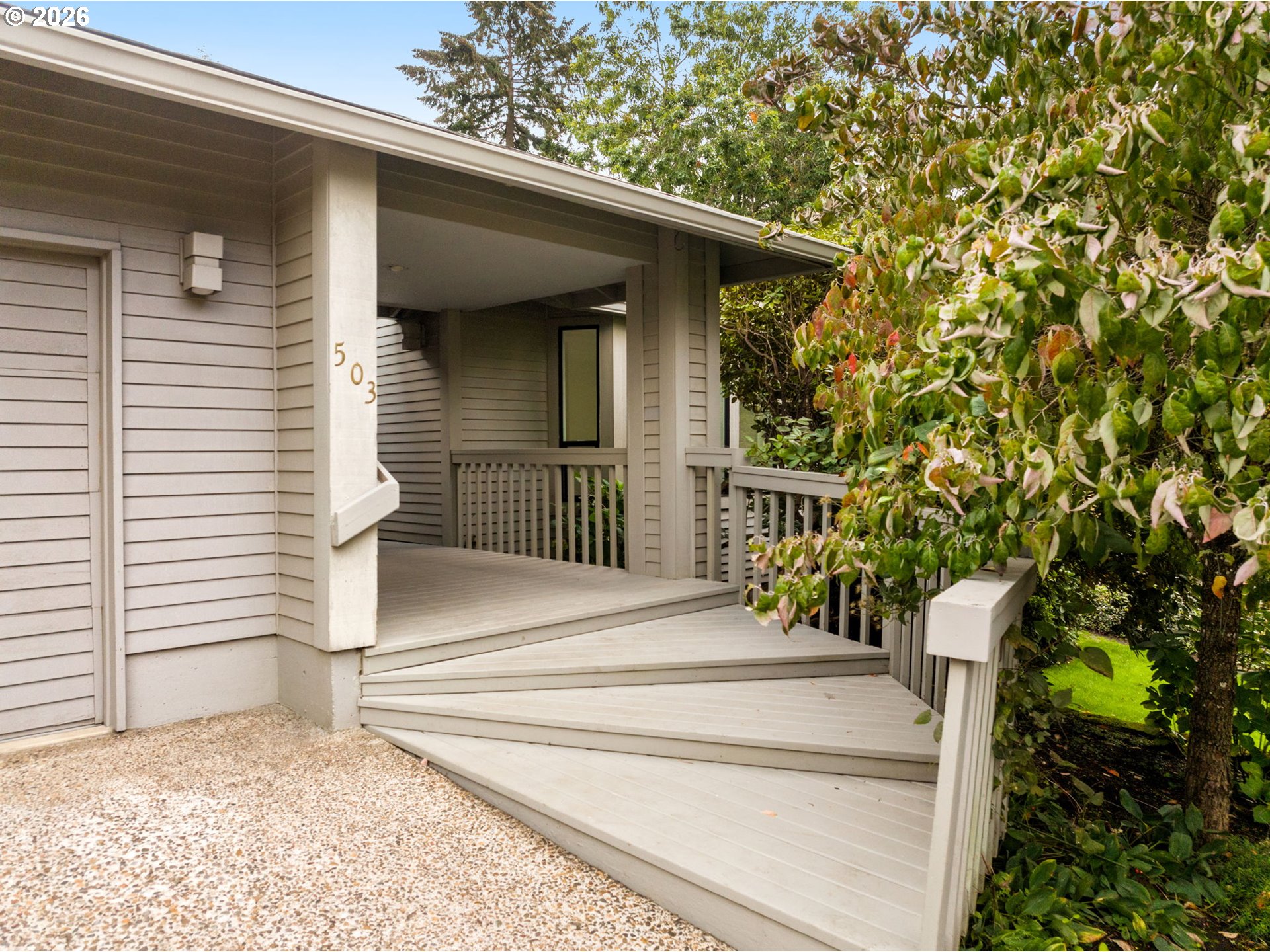 503 SW COLONY DR