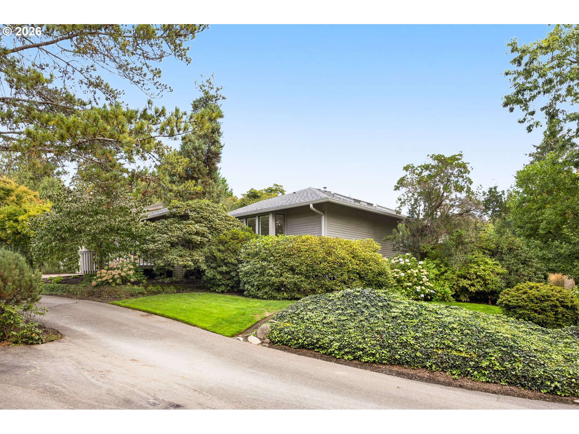 503 SW COLONY DR