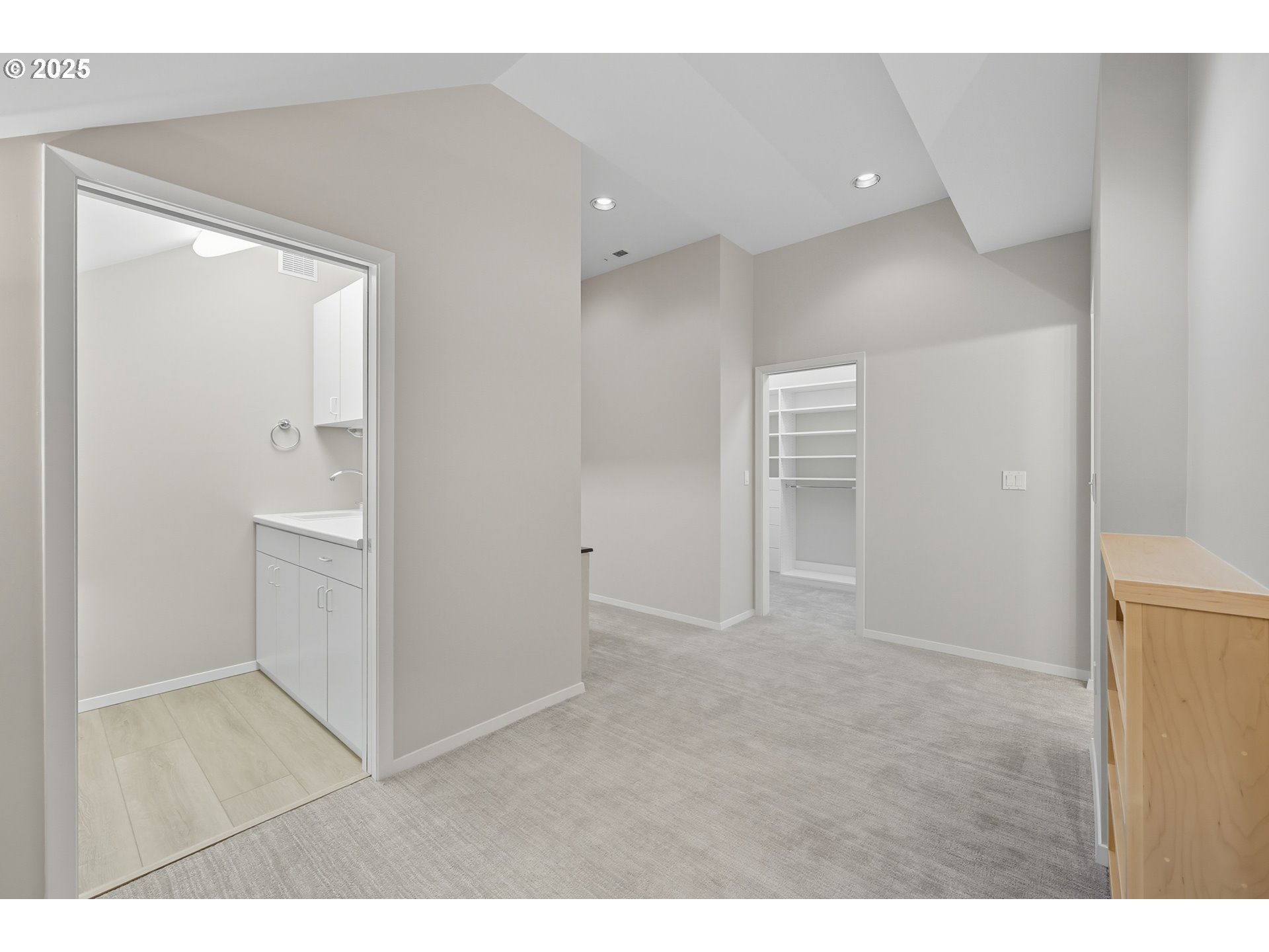 6645 W BURNSIDE ST 551