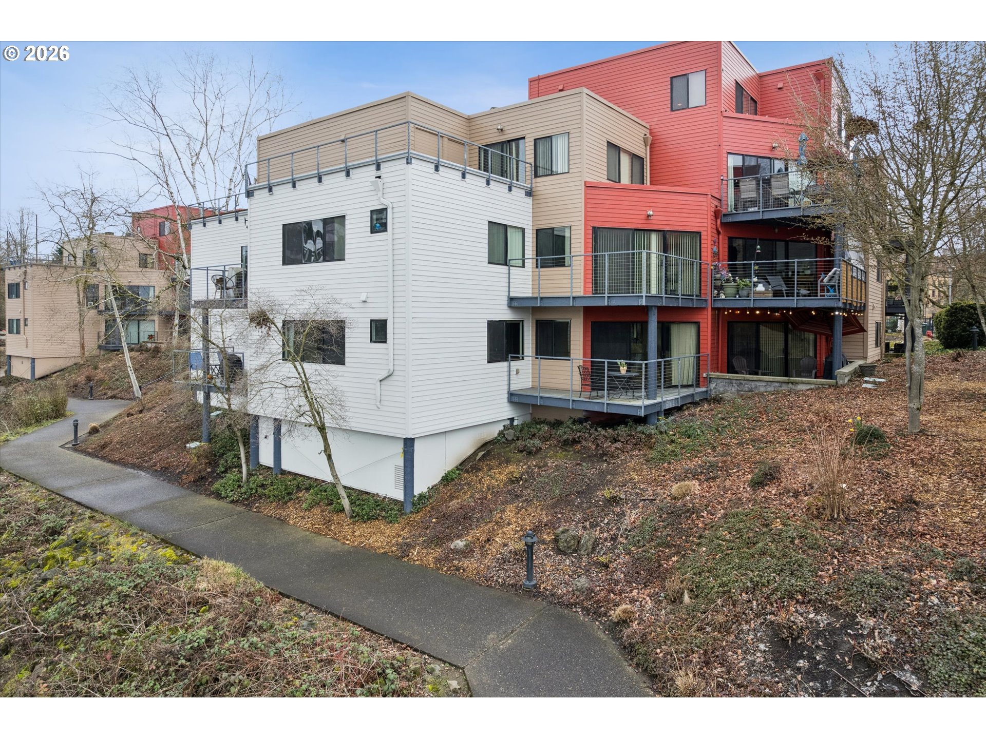620 NW NAITO PKWY B7