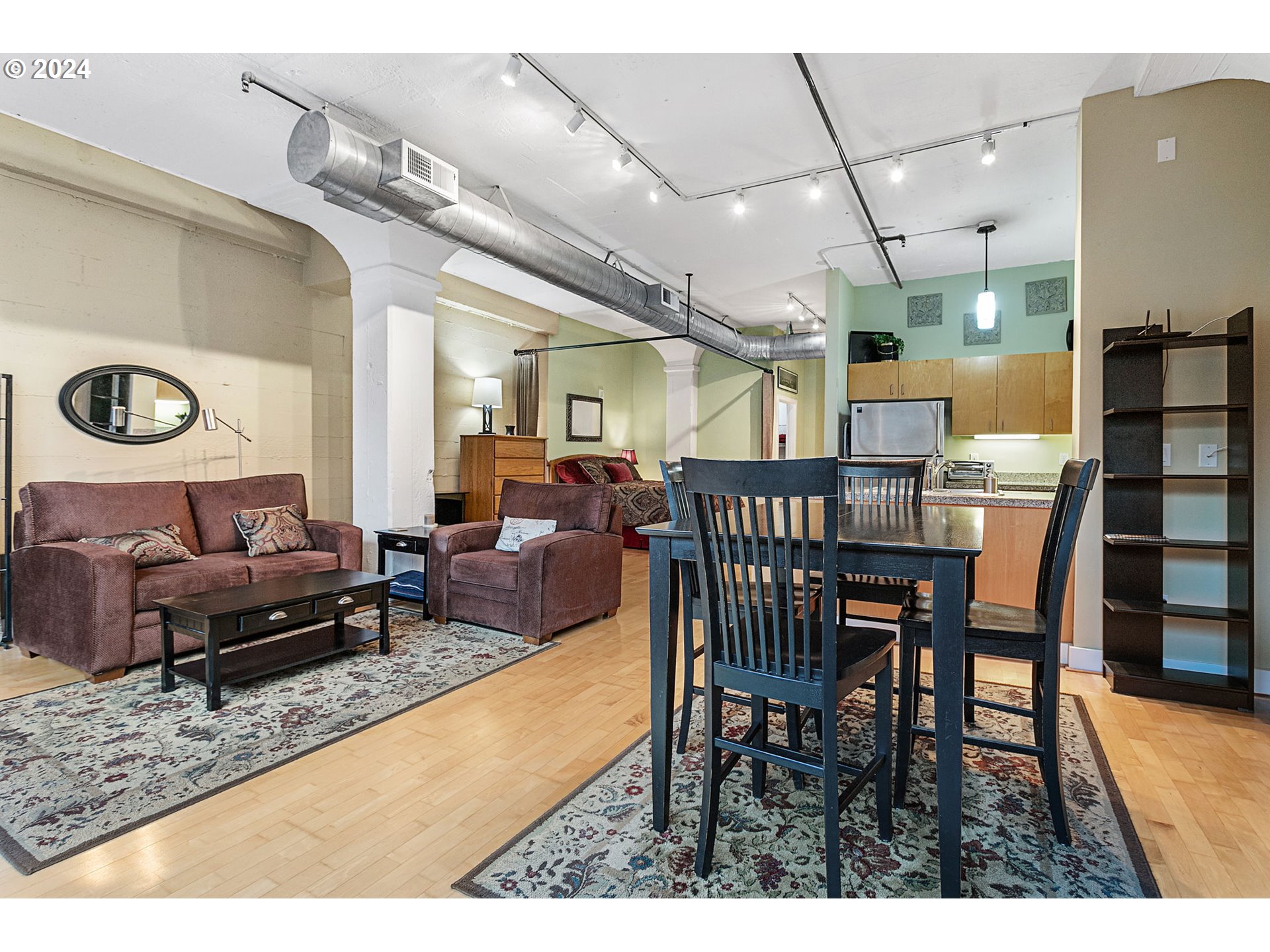 300 NW 8TH AVE 604