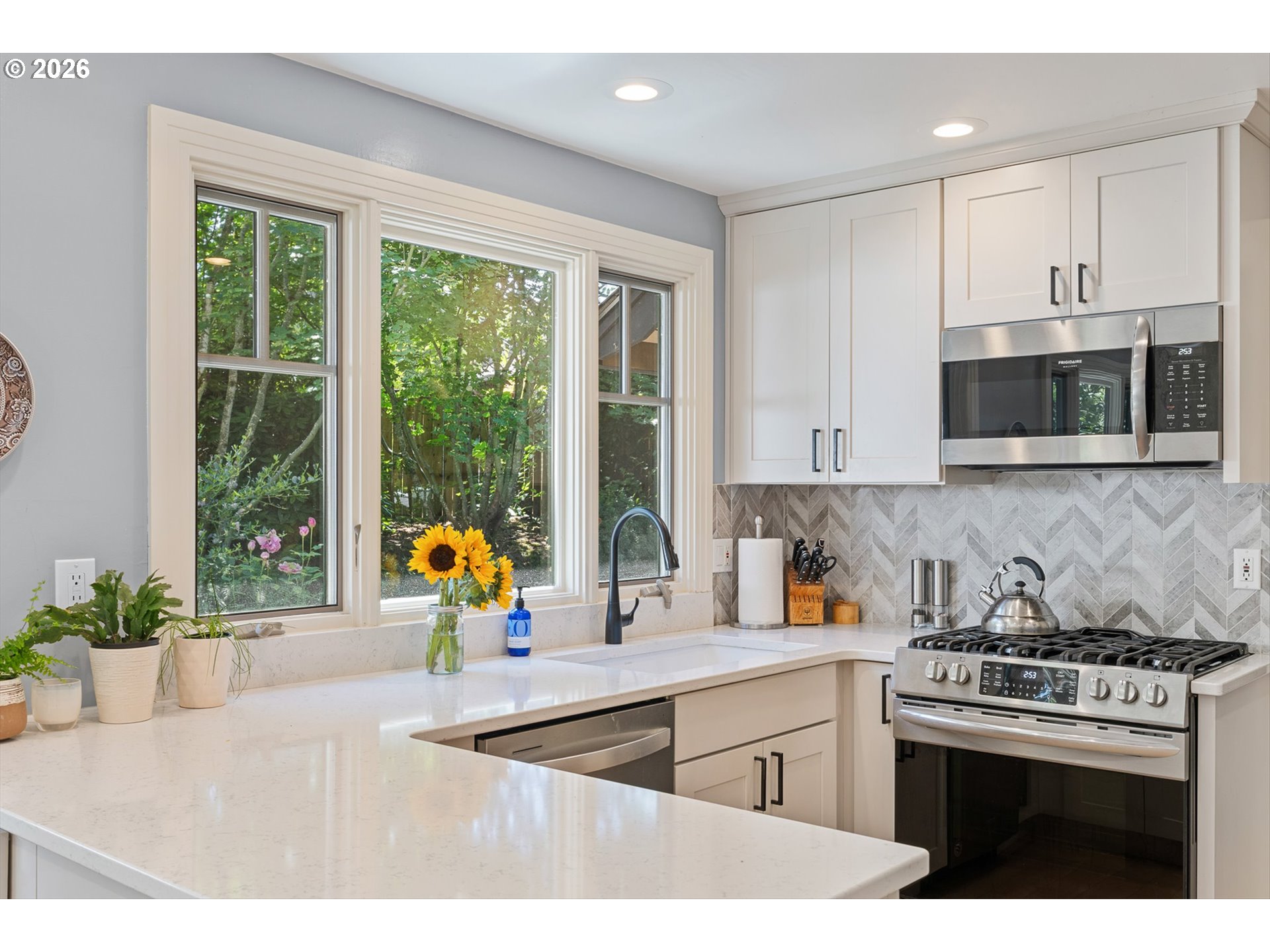 17121 WALL ST