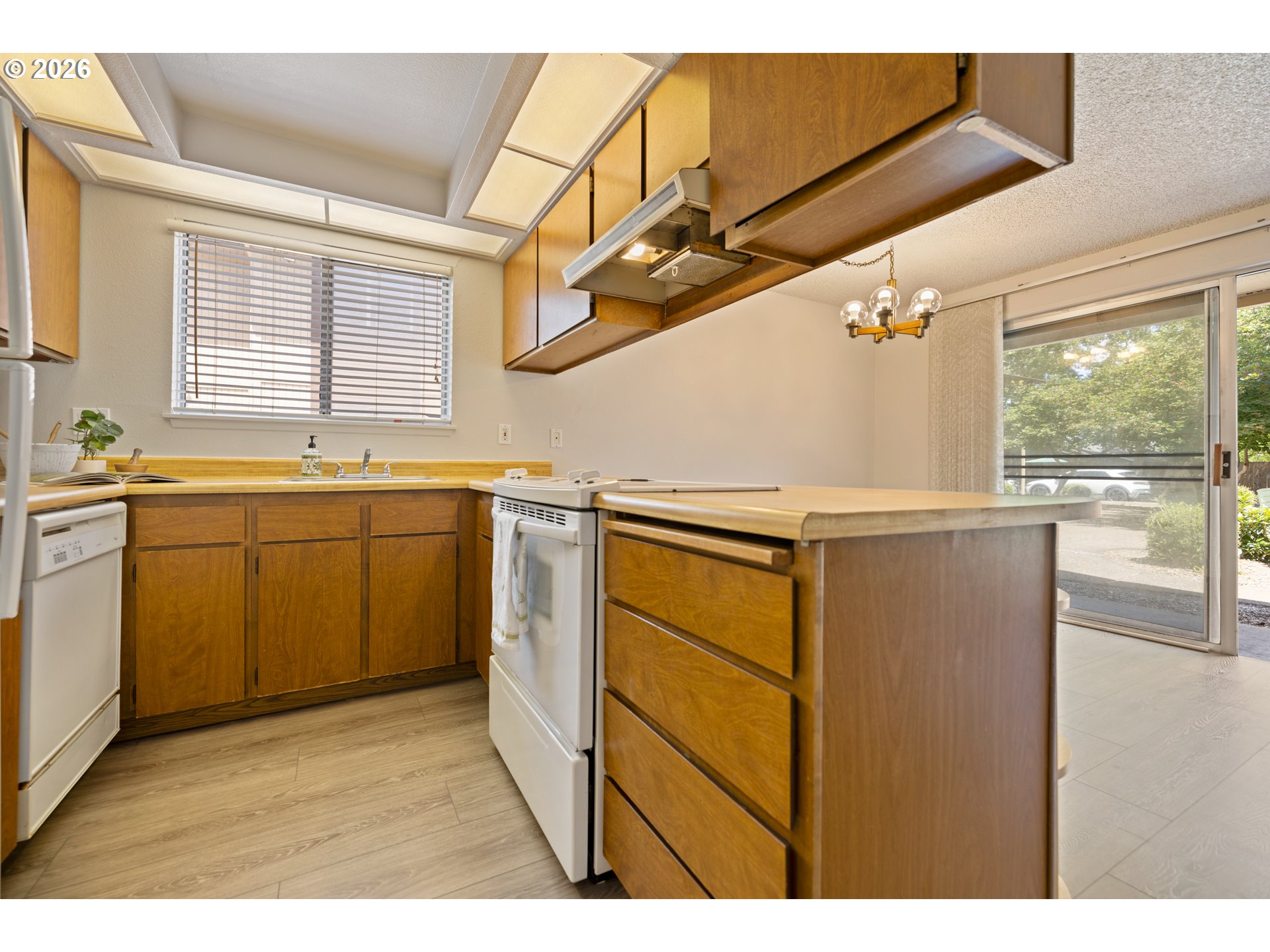 3404 19TH AVE 101