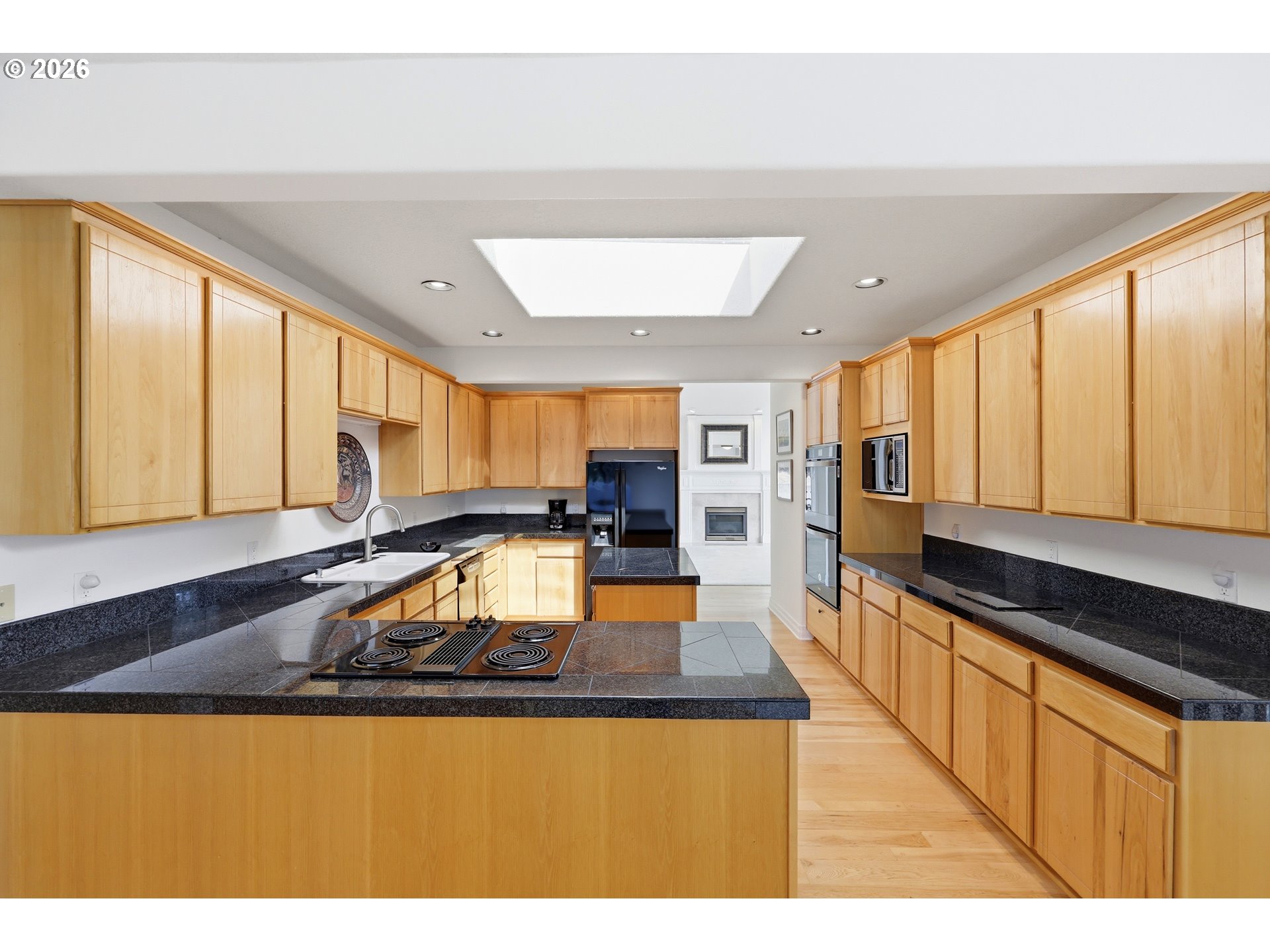 1611 SW DICKINSON LN