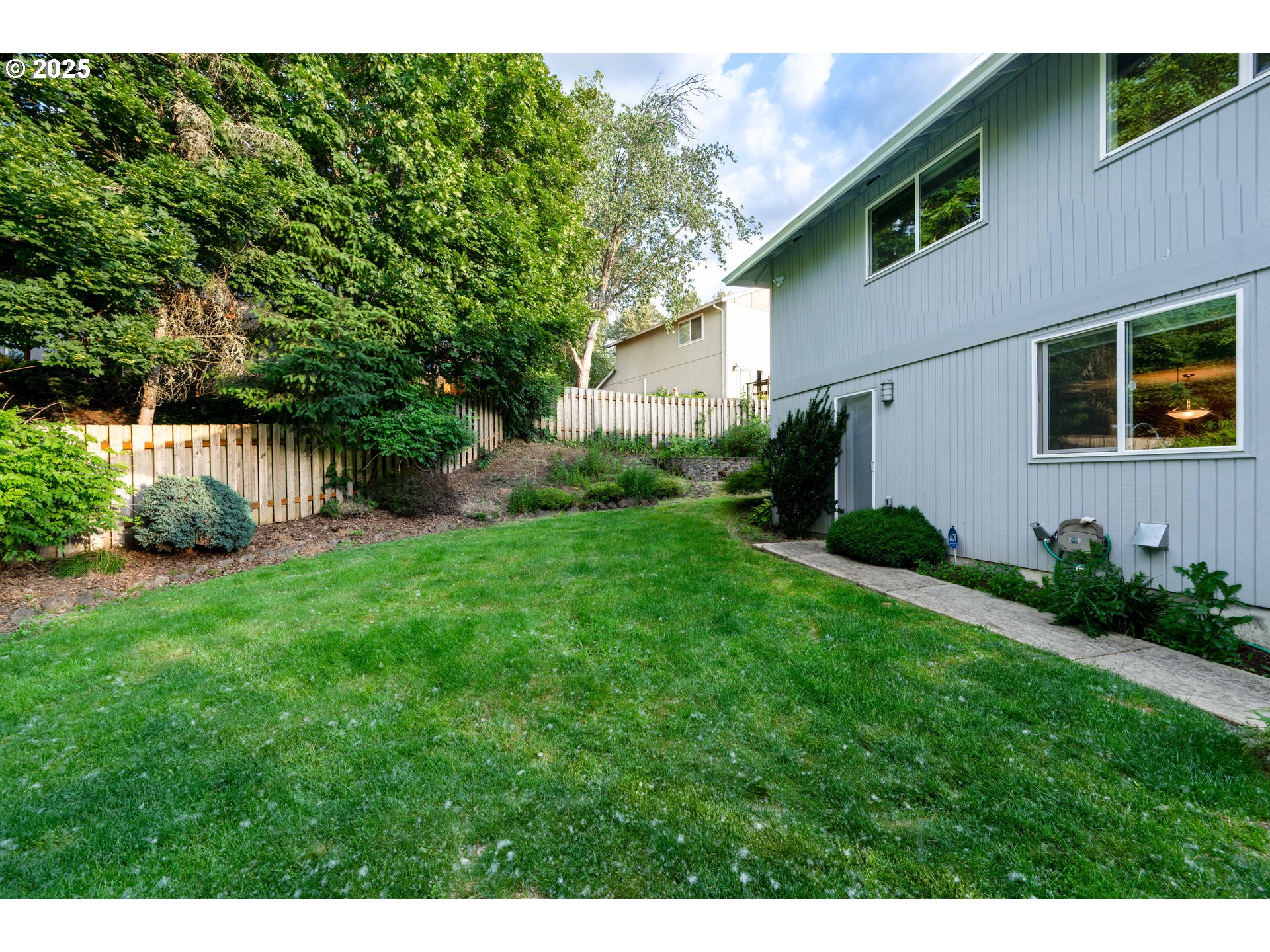 1412 SW CHASTAIN AVE