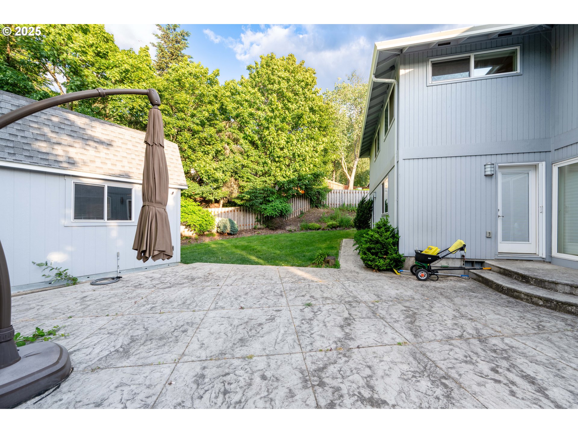 1412 SW CHASTAIN AVE