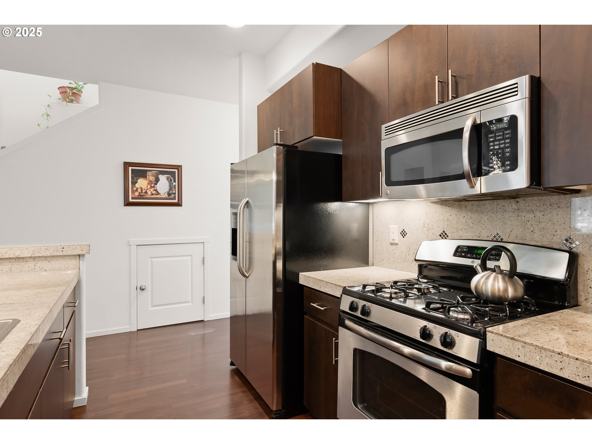 2102 NE REDELFS WAY, Beaverton