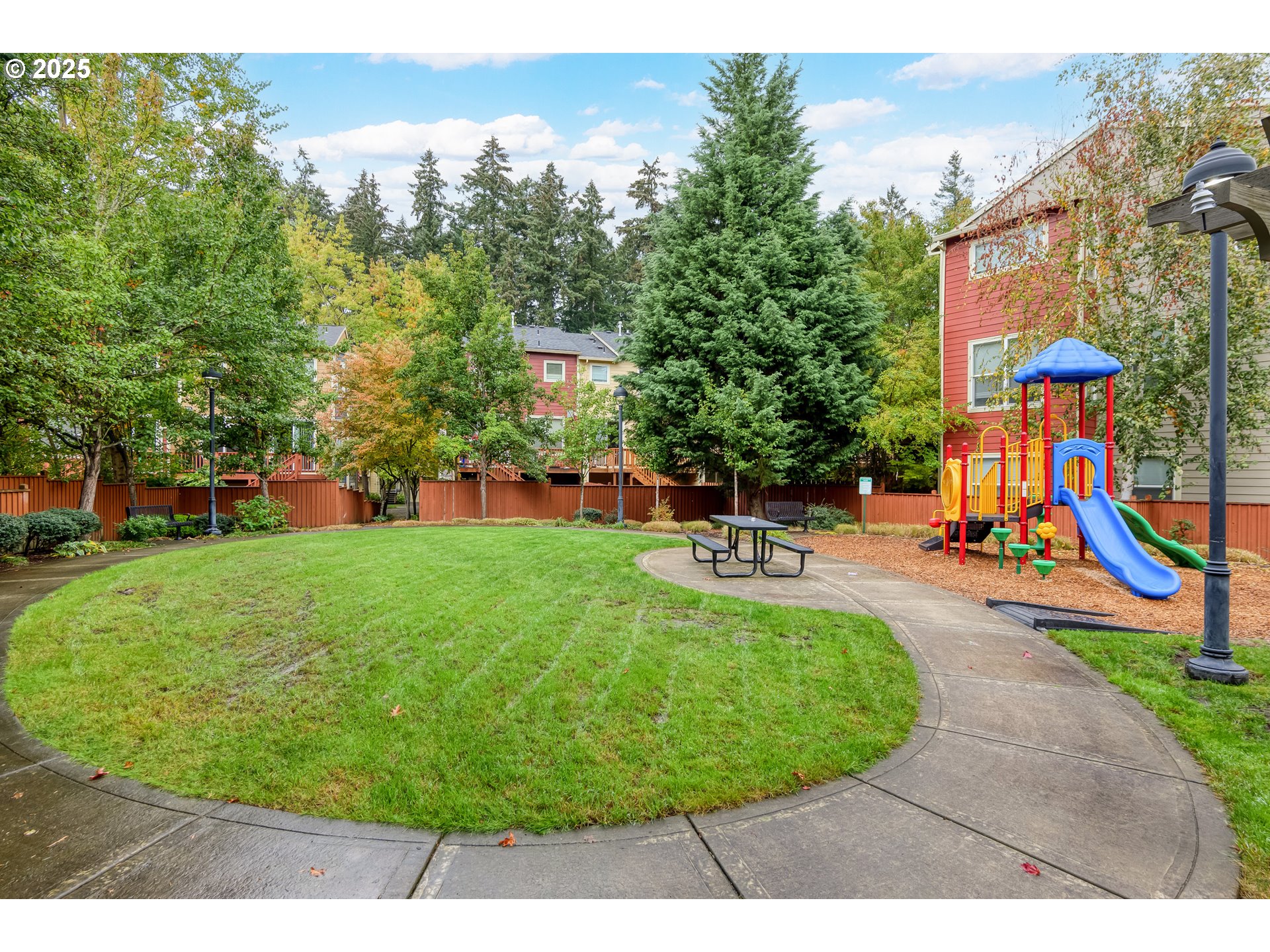 2102 NE REDELFS WAY, Beaverton