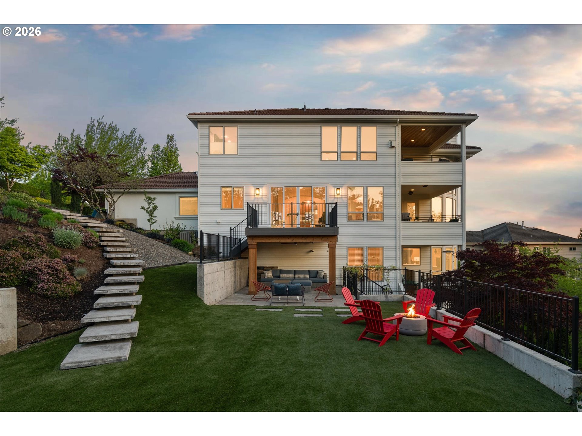 2343 NW PINNACLE DR