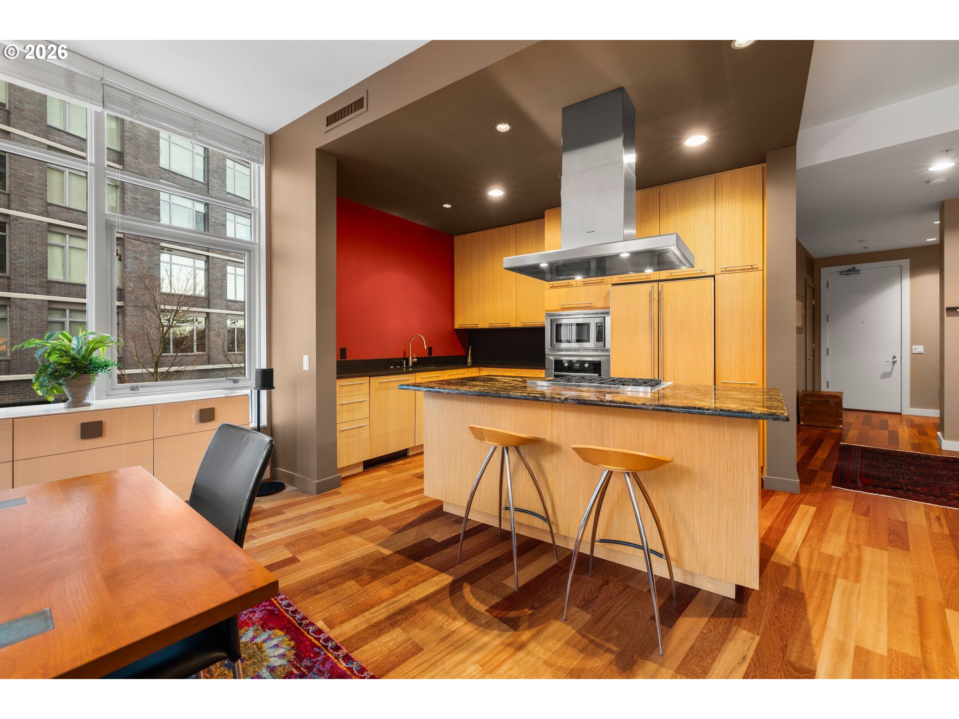 949 NW OVERTON ST 301