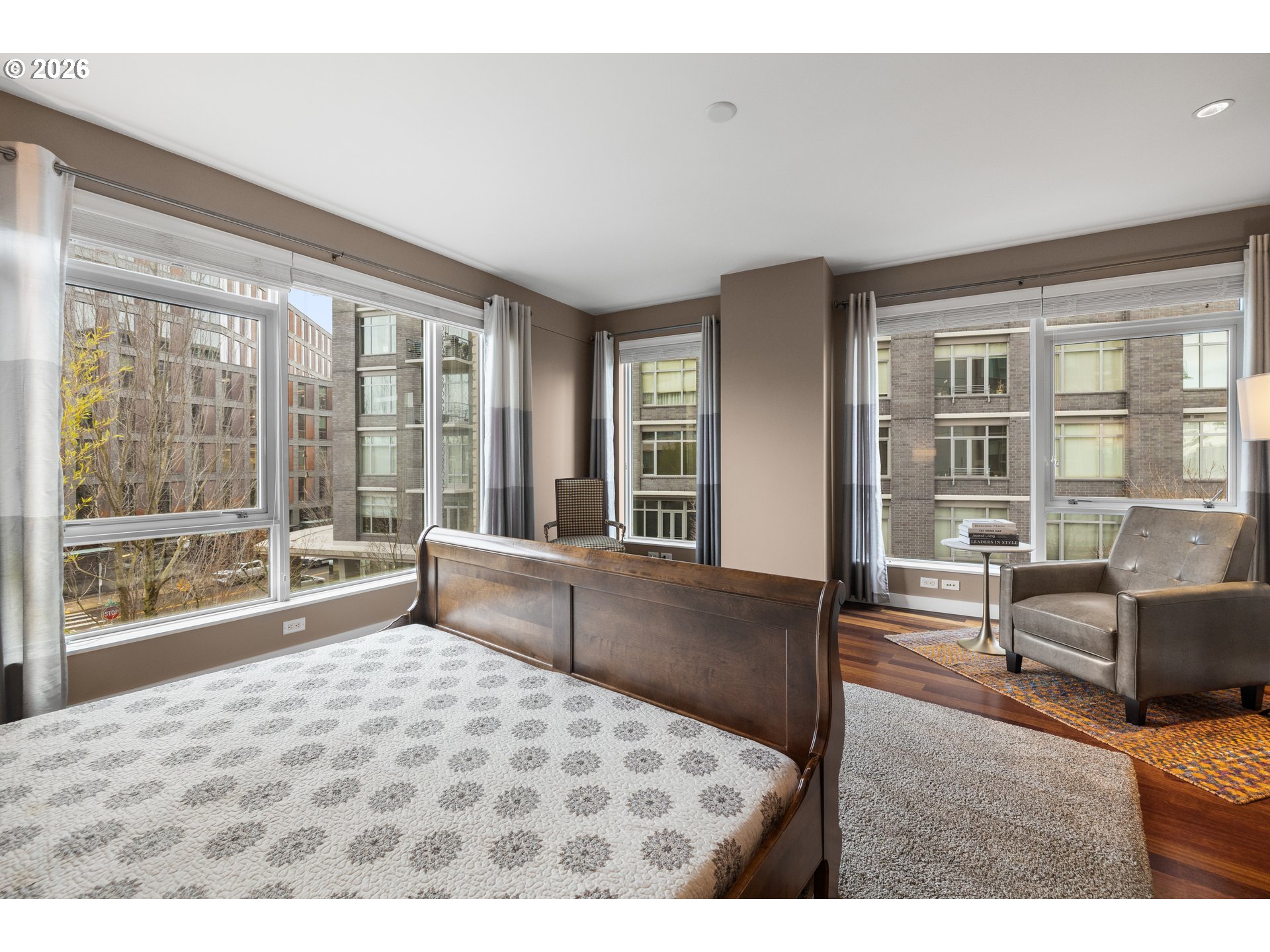 949 NW OVERTON ST 301