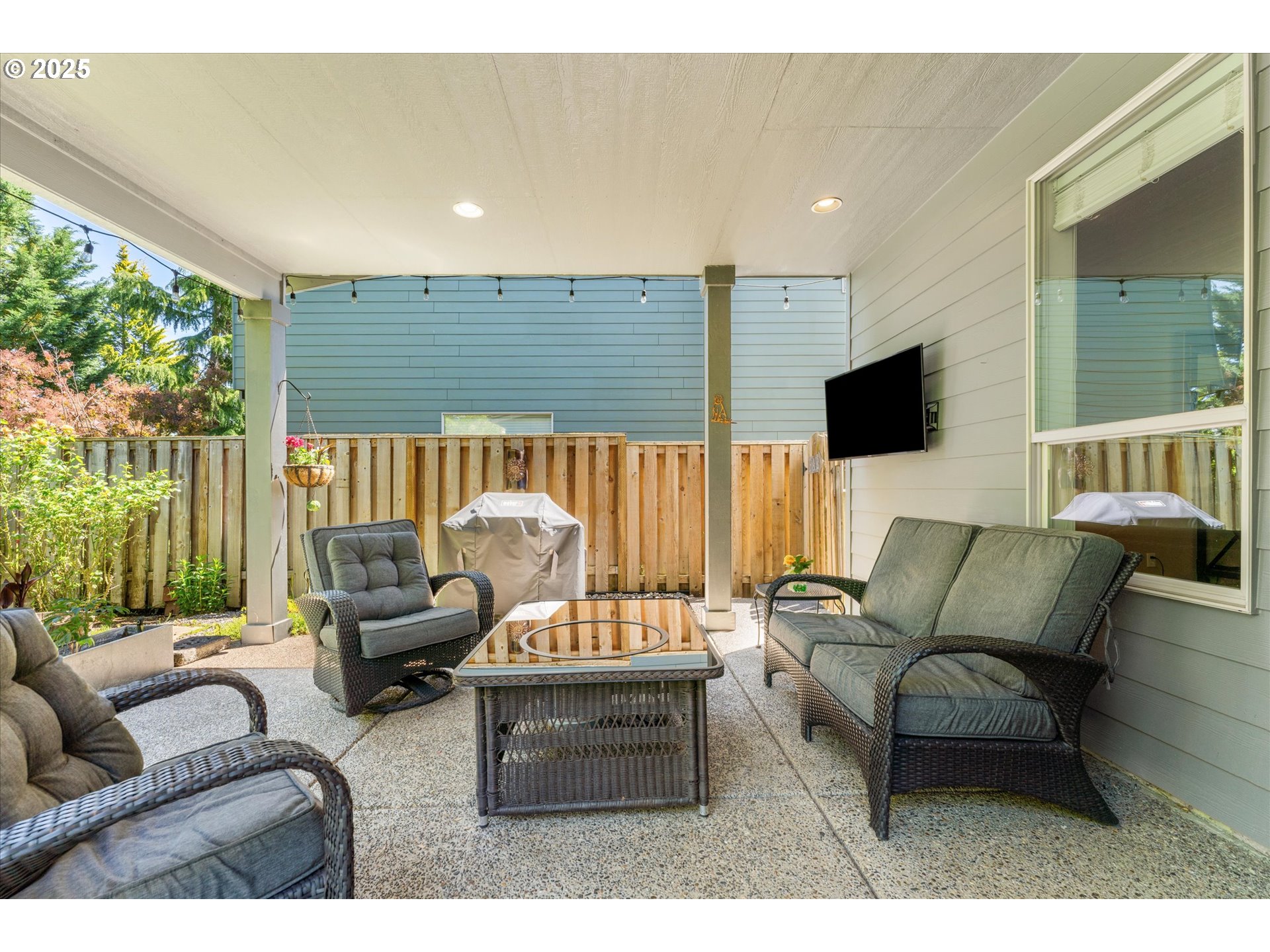 18289 SW MAIDENFERN LN