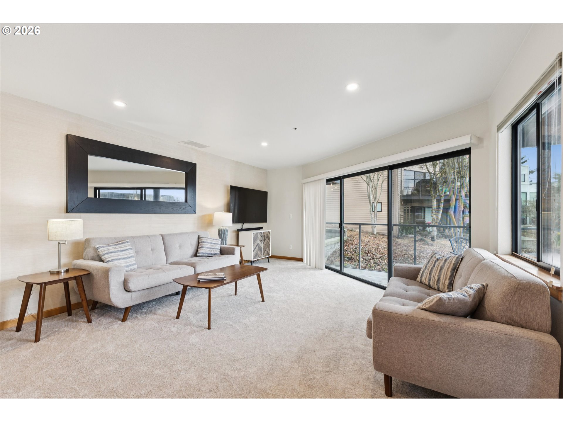 620 NW NAITO PKWY B7