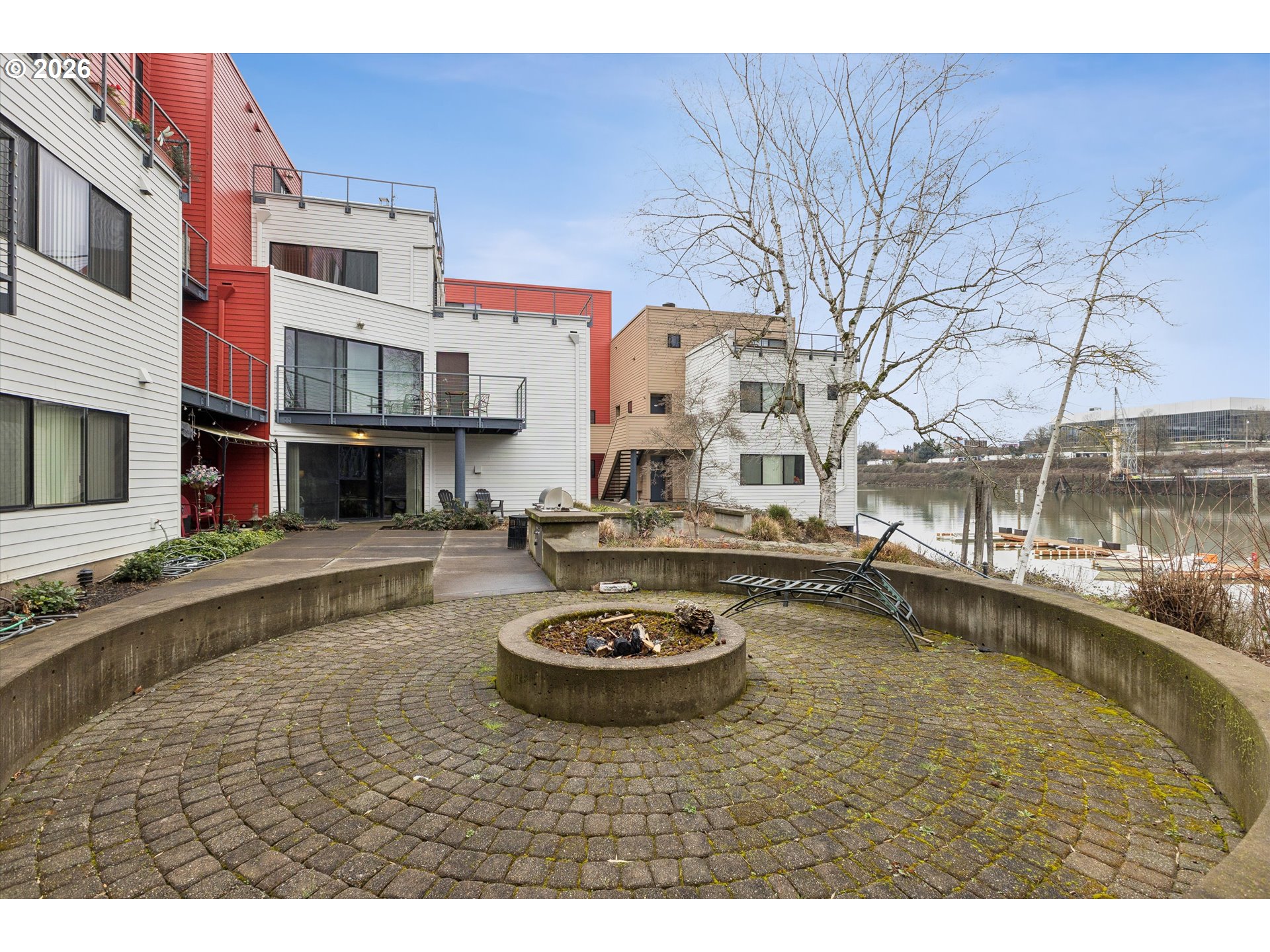 620 NW NAITO PKWY B7