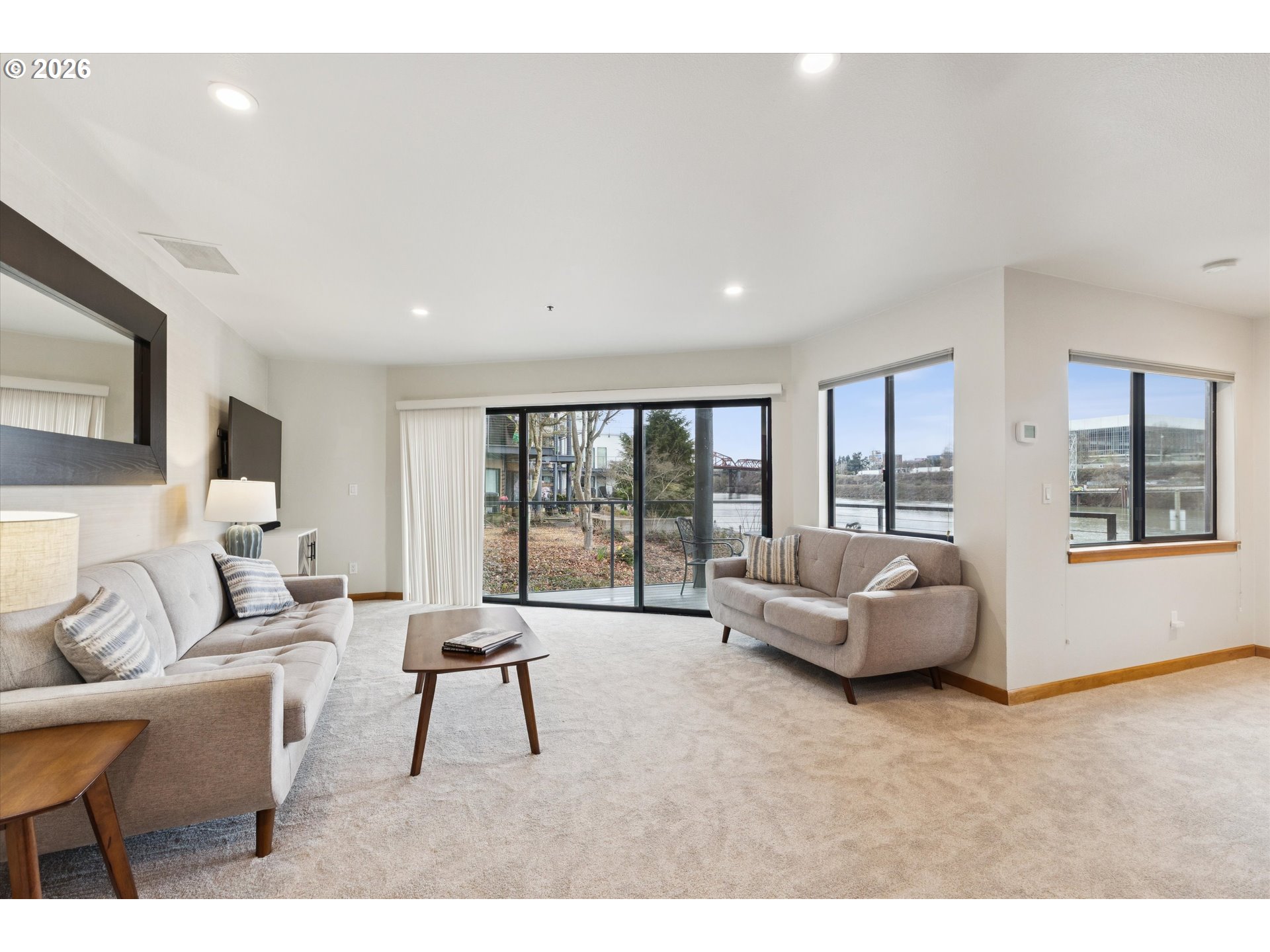 620 NW NAITO PKWY B7