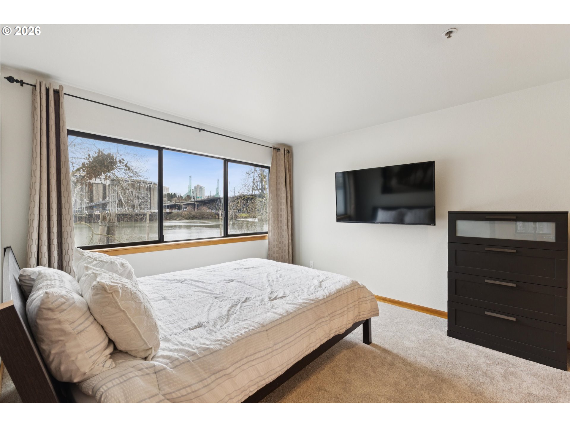 620 NW NAITO PKWY B7