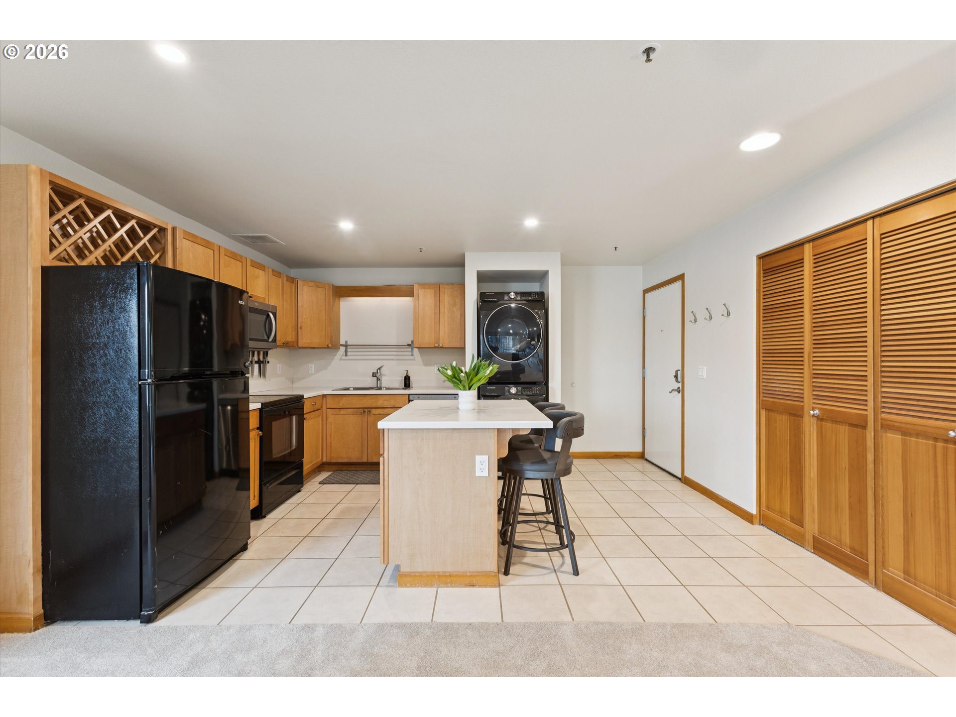 620 NW NAITO PKWY B7