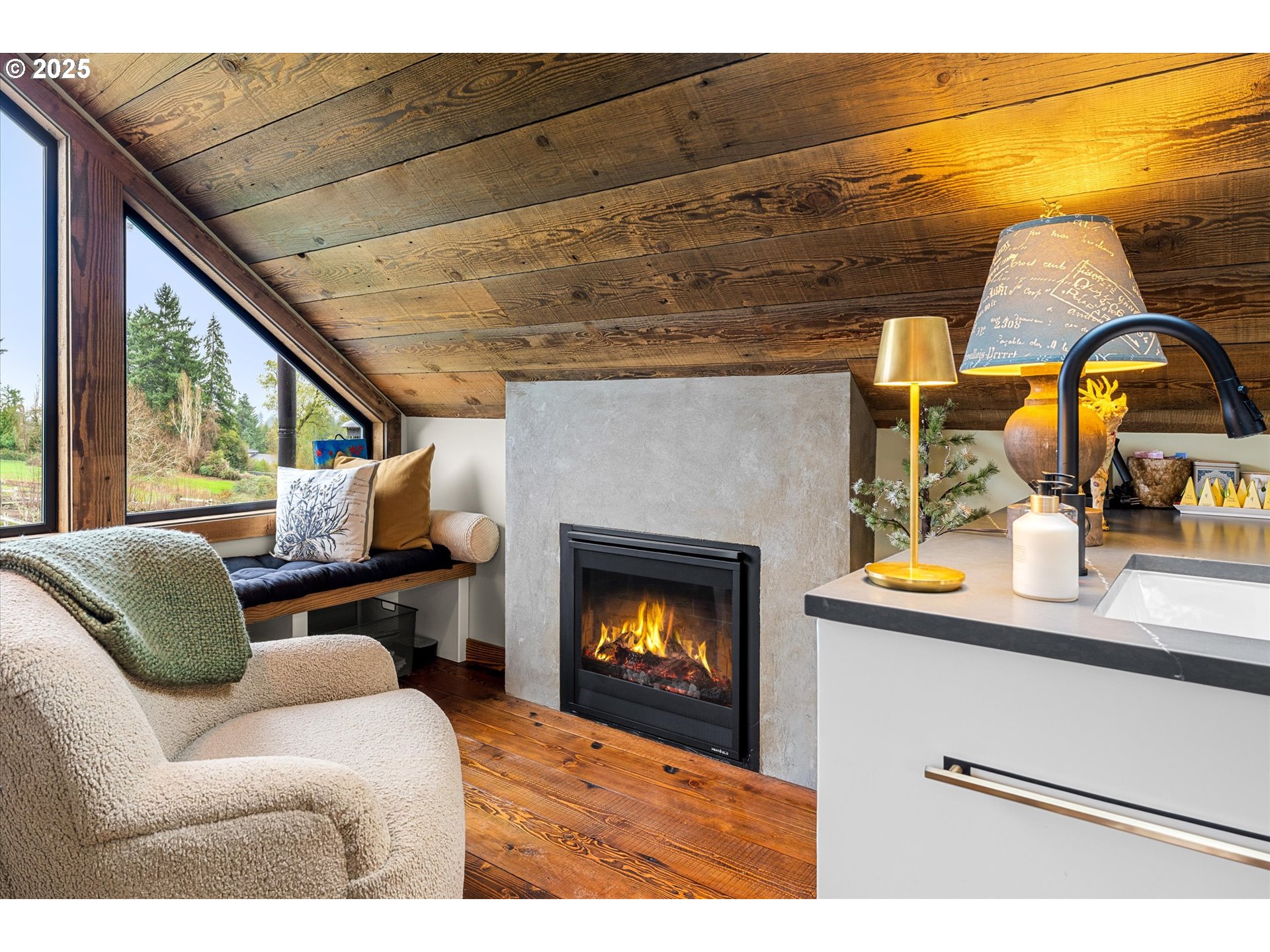 1250 SW ENGLEWOOD DR