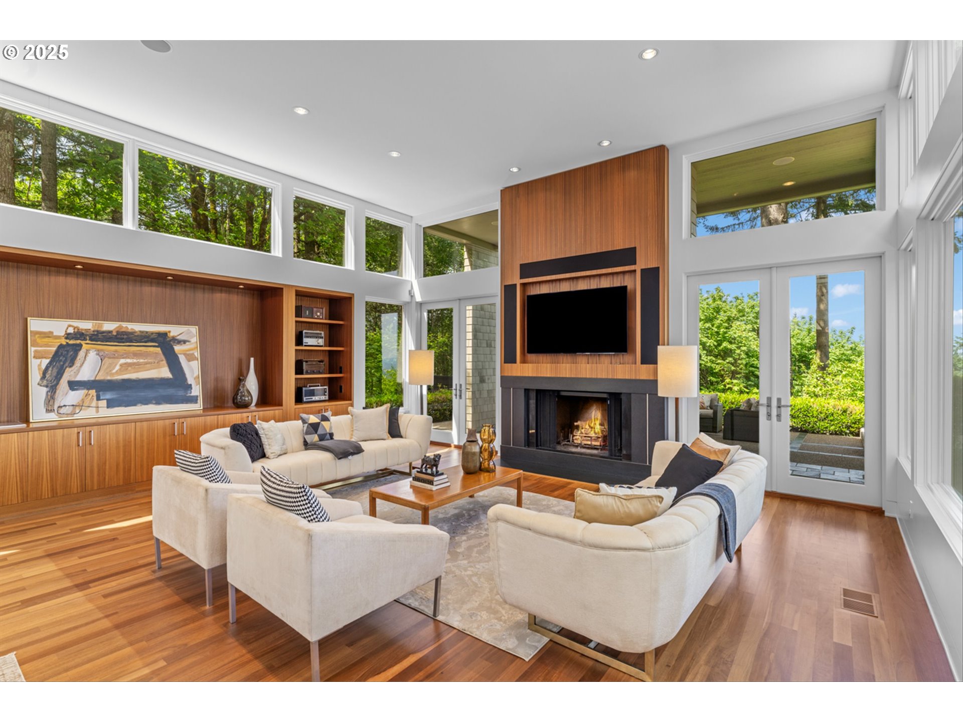 4140 NW THUNDER CREST RD