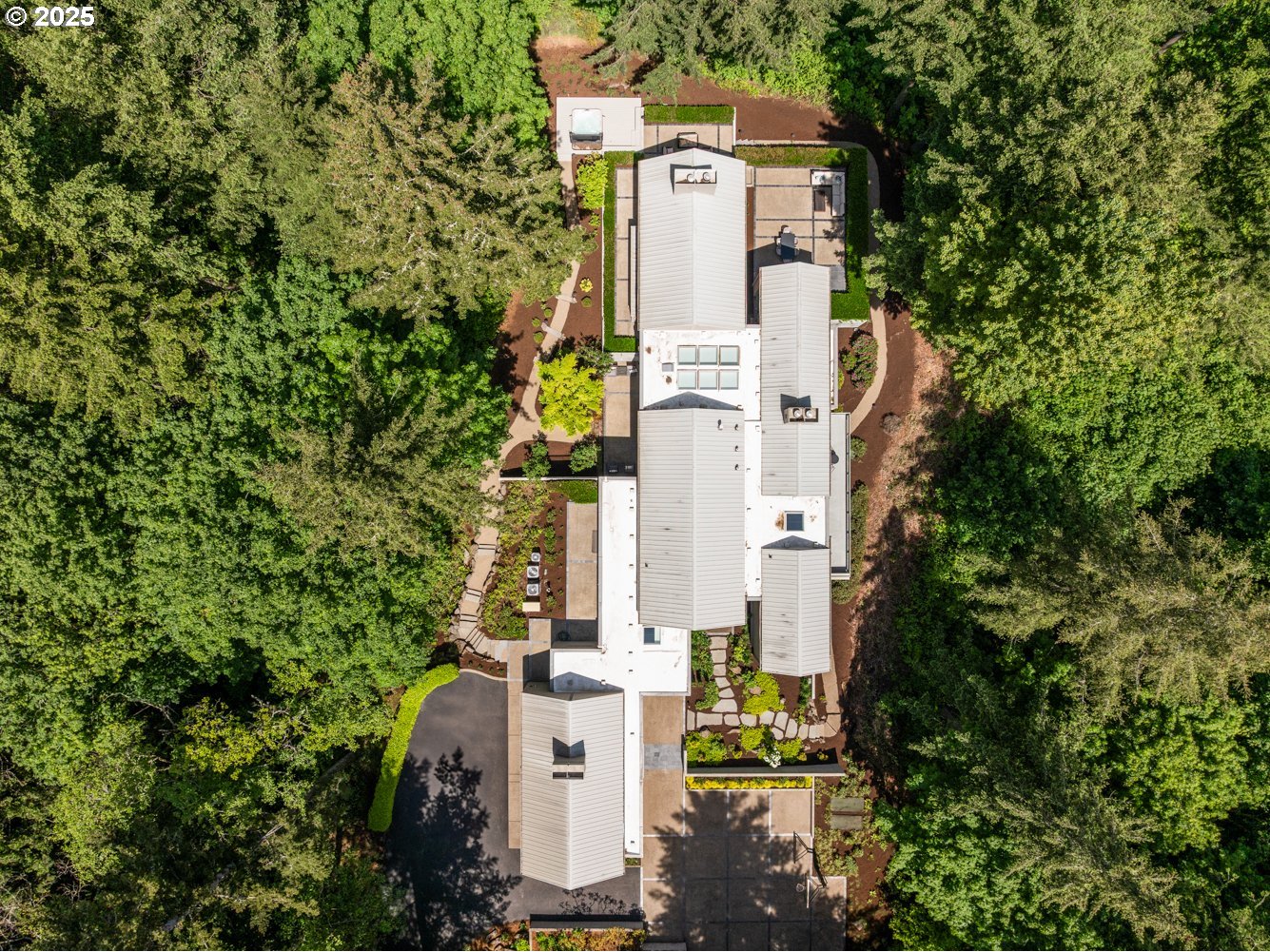 4140 NW THUNDER CREST RD