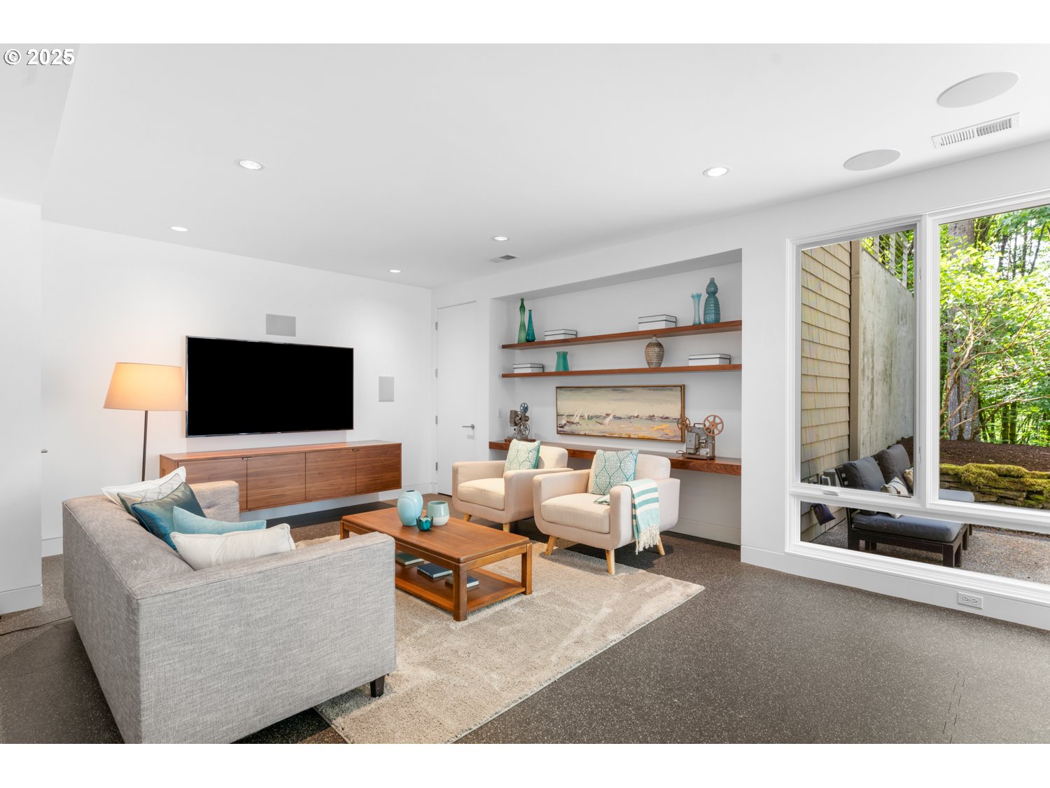 4140 NW THUNDER CREST RD