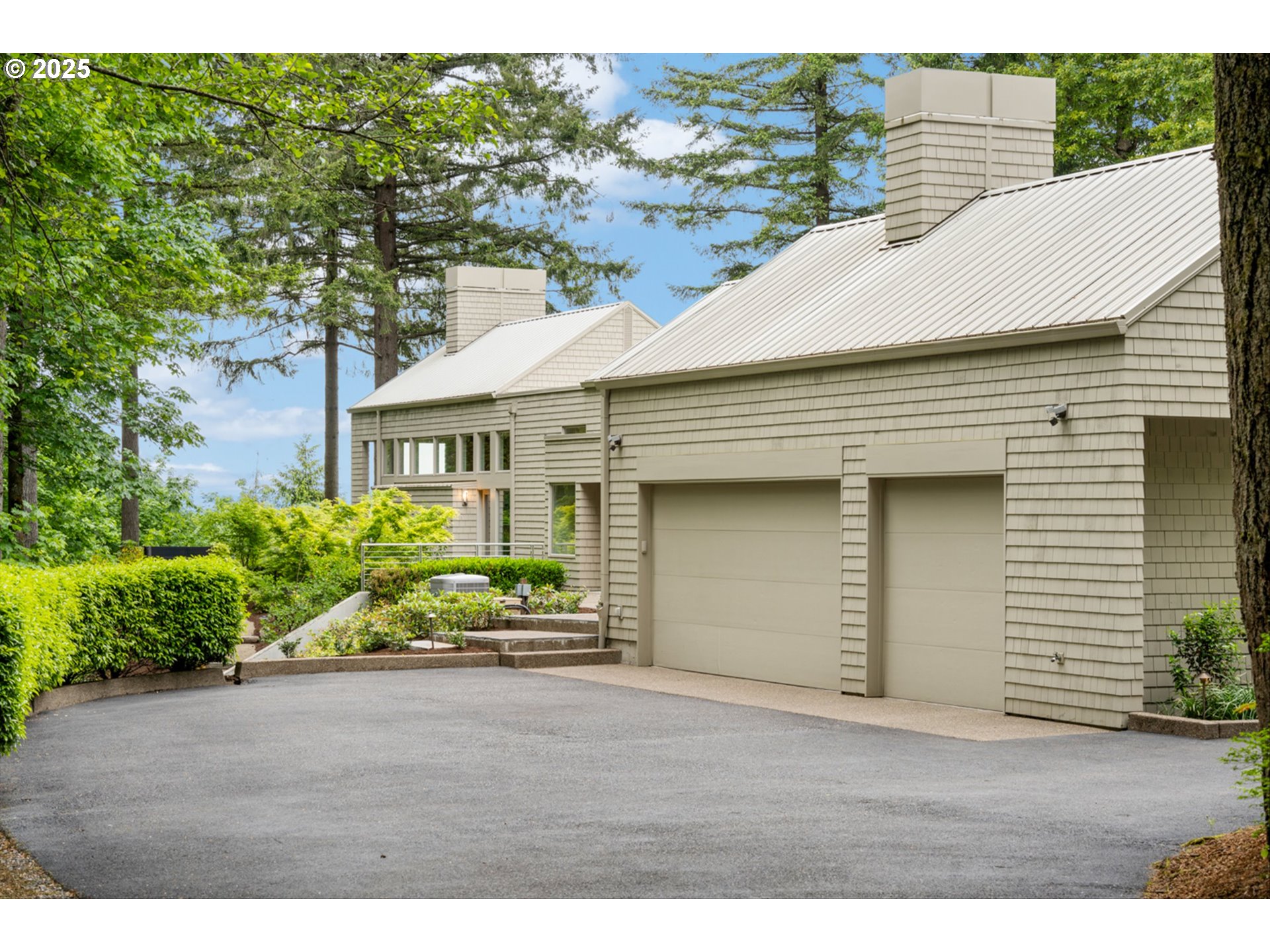 4140 NW THUNDER CREST RD