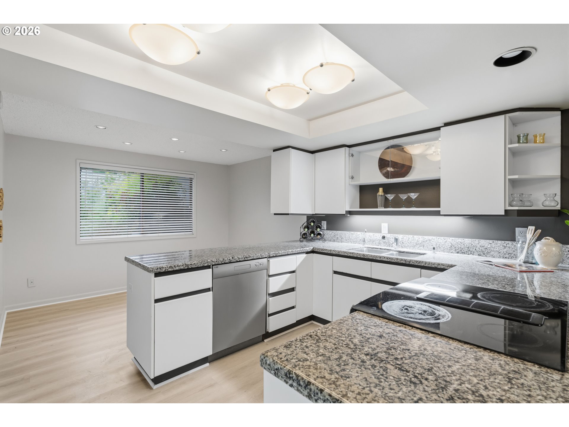 9 BRITTEN CT