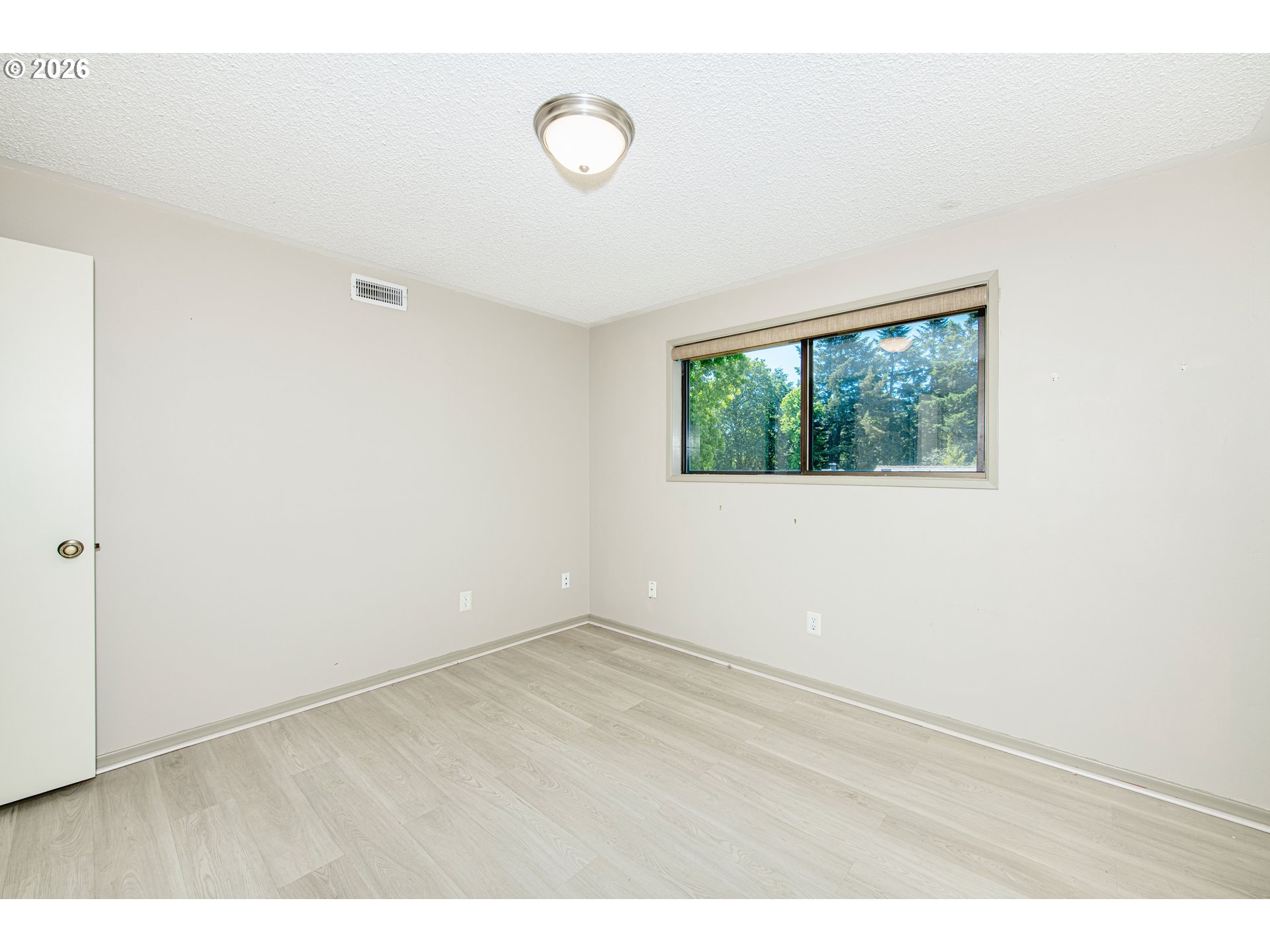 9 BRITTEN CT