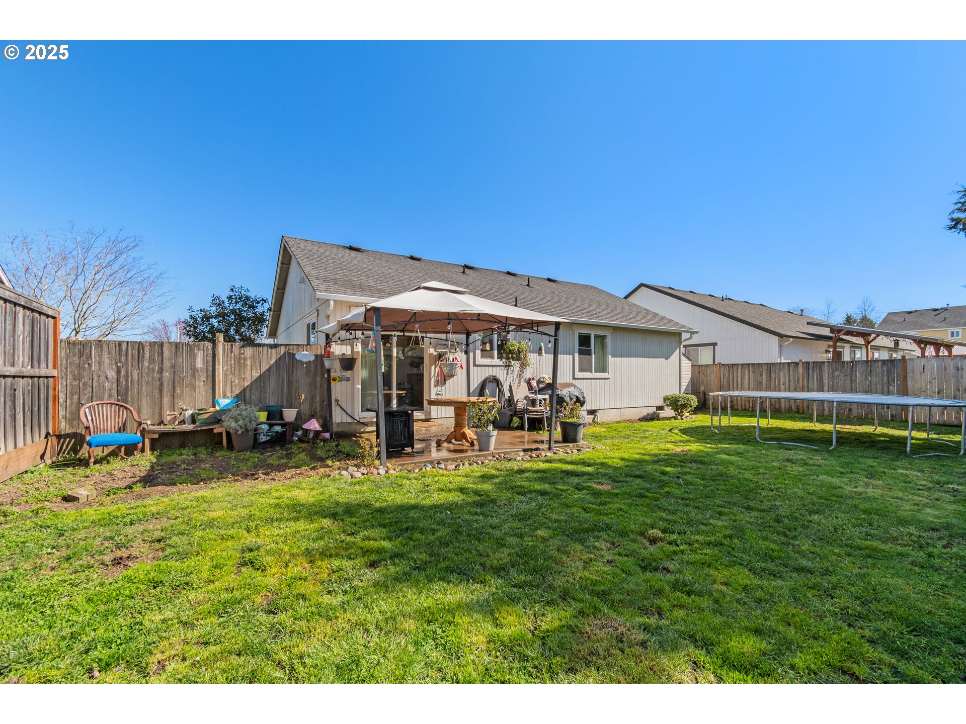 1264 COLTON WAY