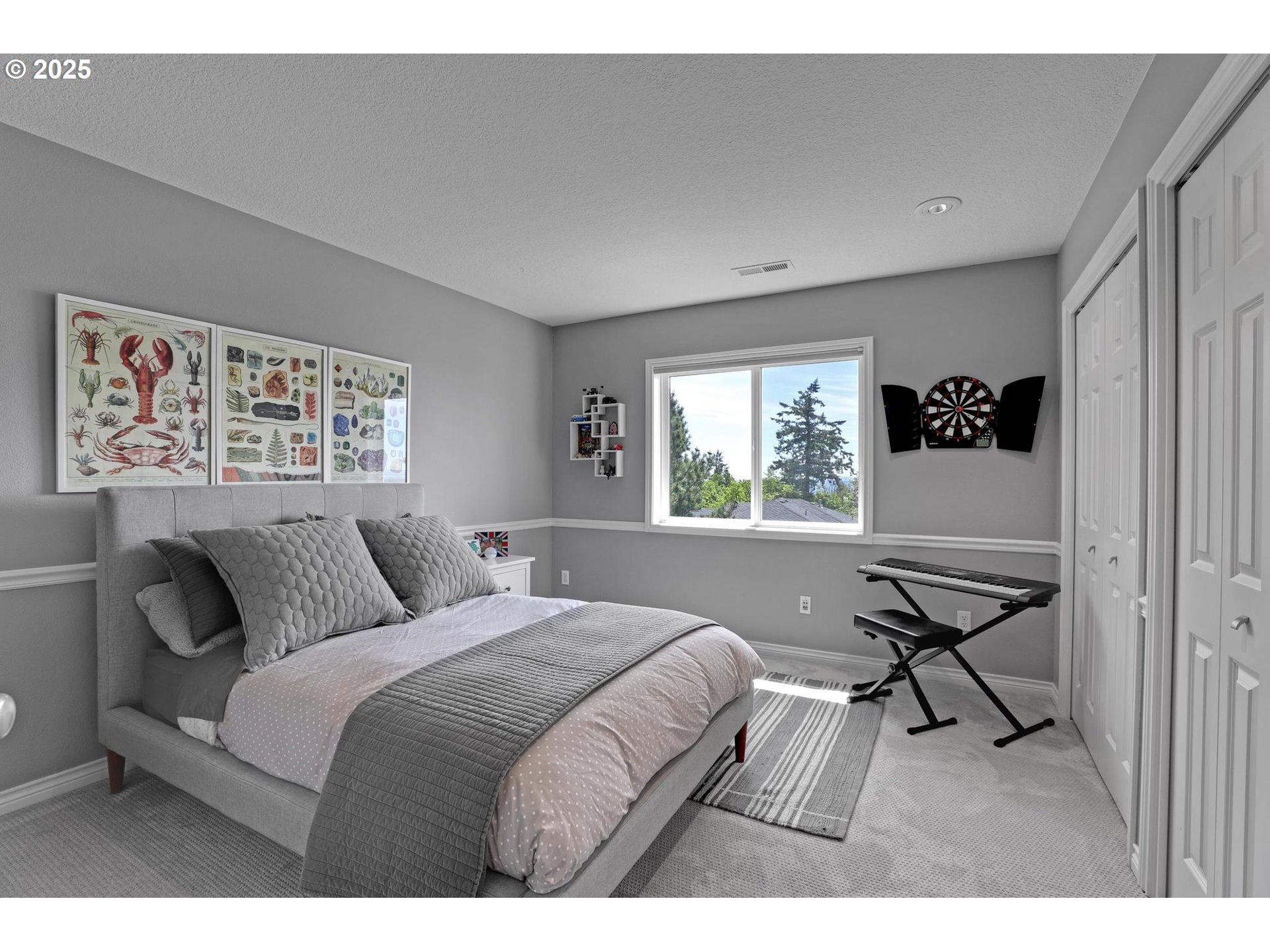 1811 NW ROSEFINCH LN