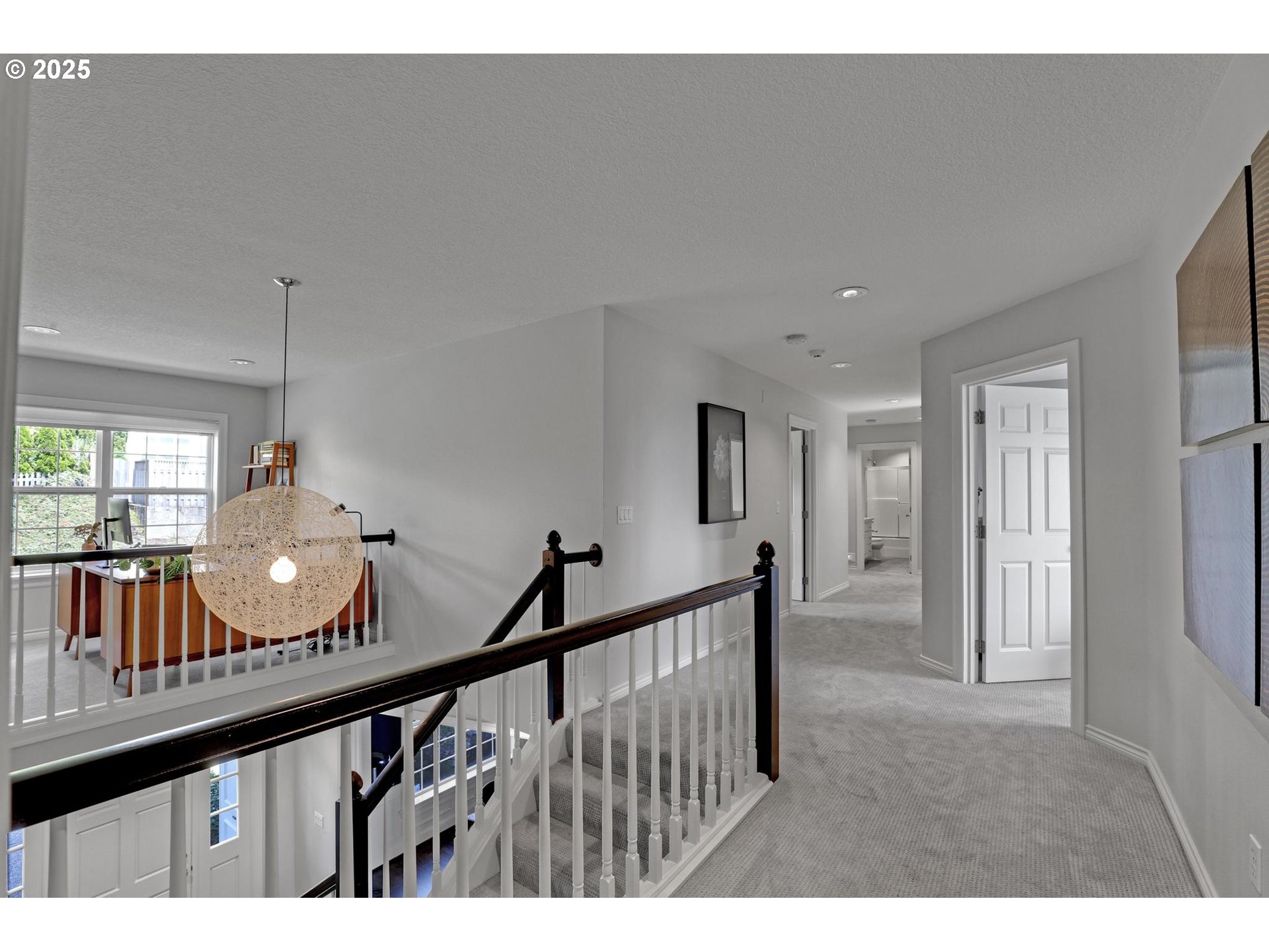 1811 NW ROSEFINCH LN