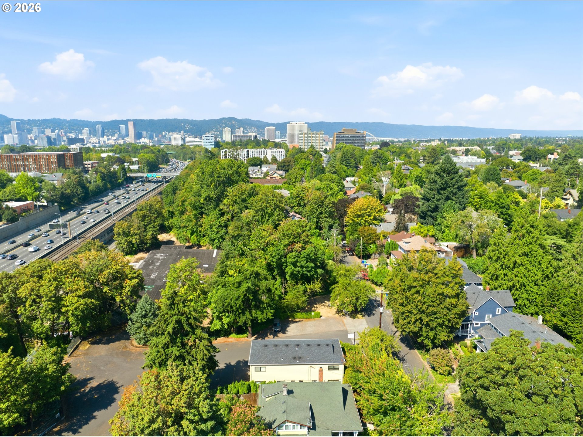 2522 NE MULTNOMAH ST