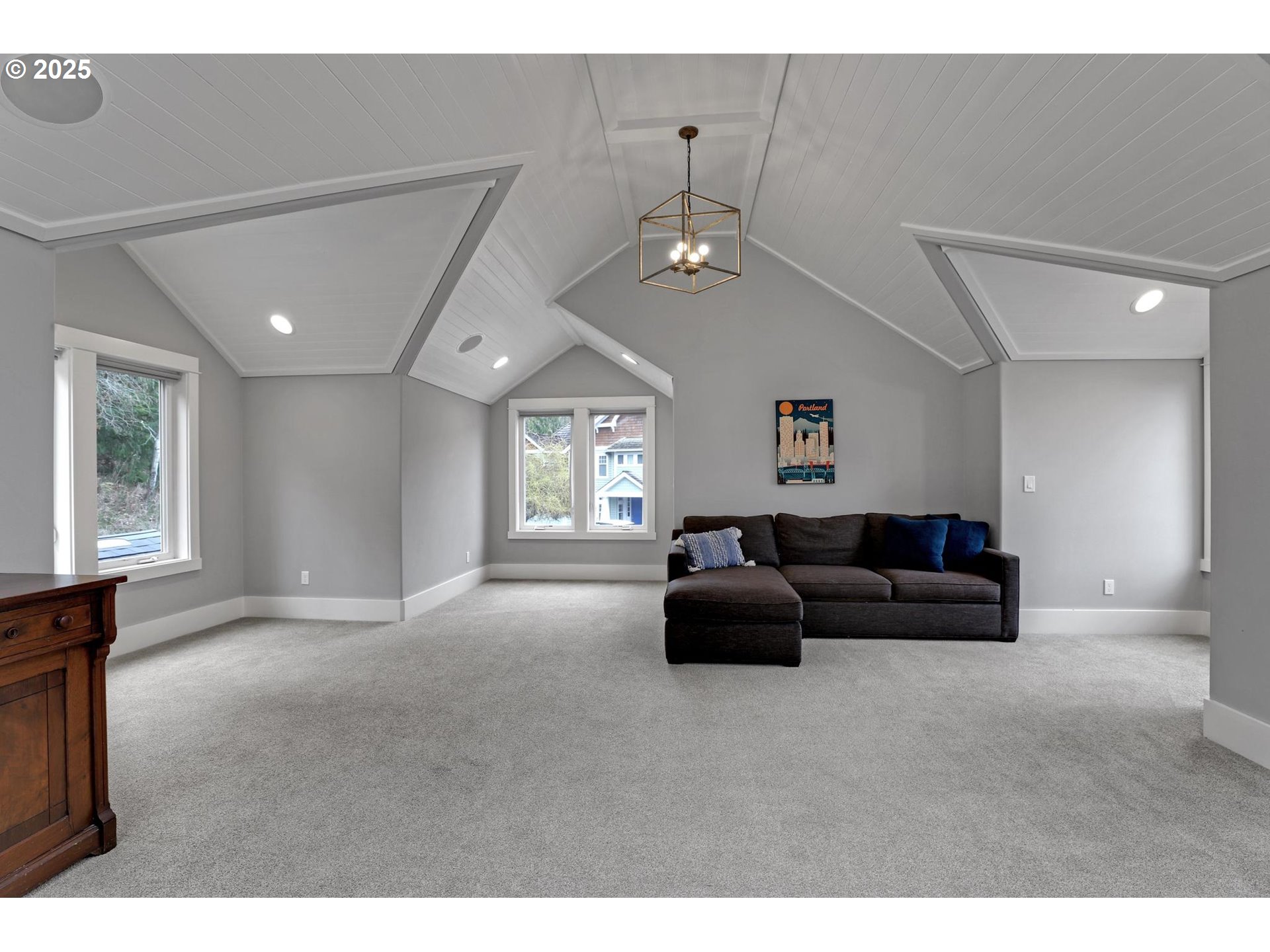 8711 NW TERRACEVIEW CT