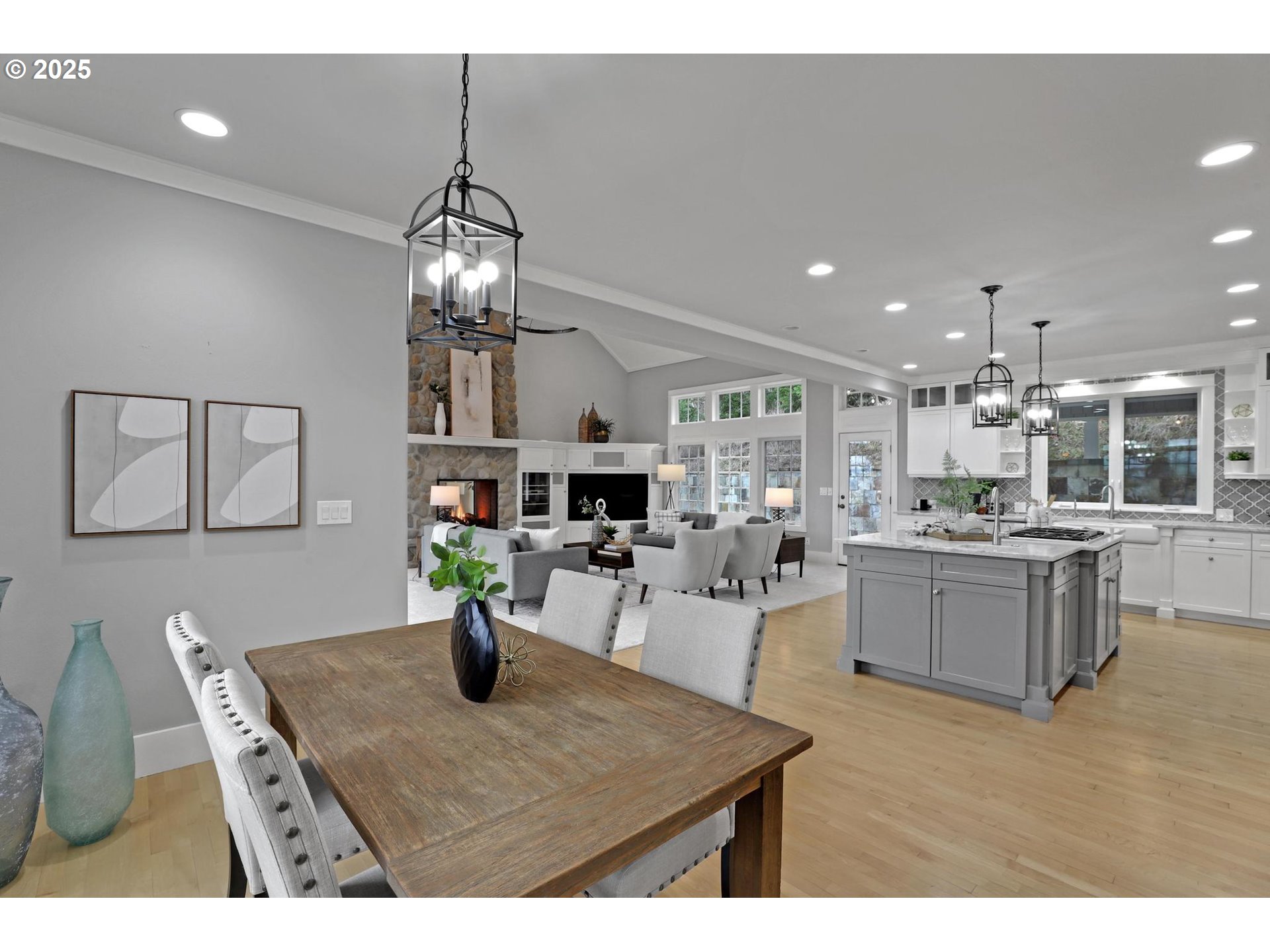 8711 NW TERRACEVIEW CT