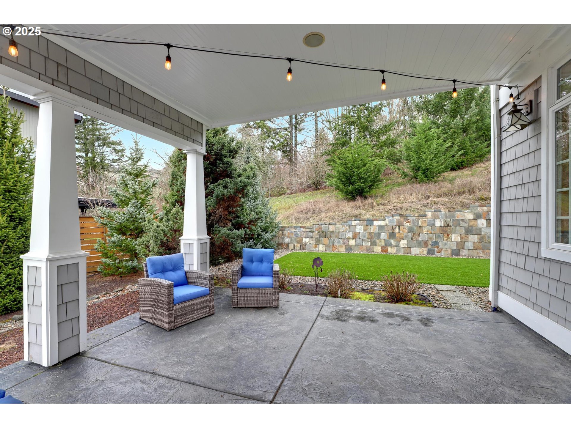 8711 NW TERRACEVIEW CT