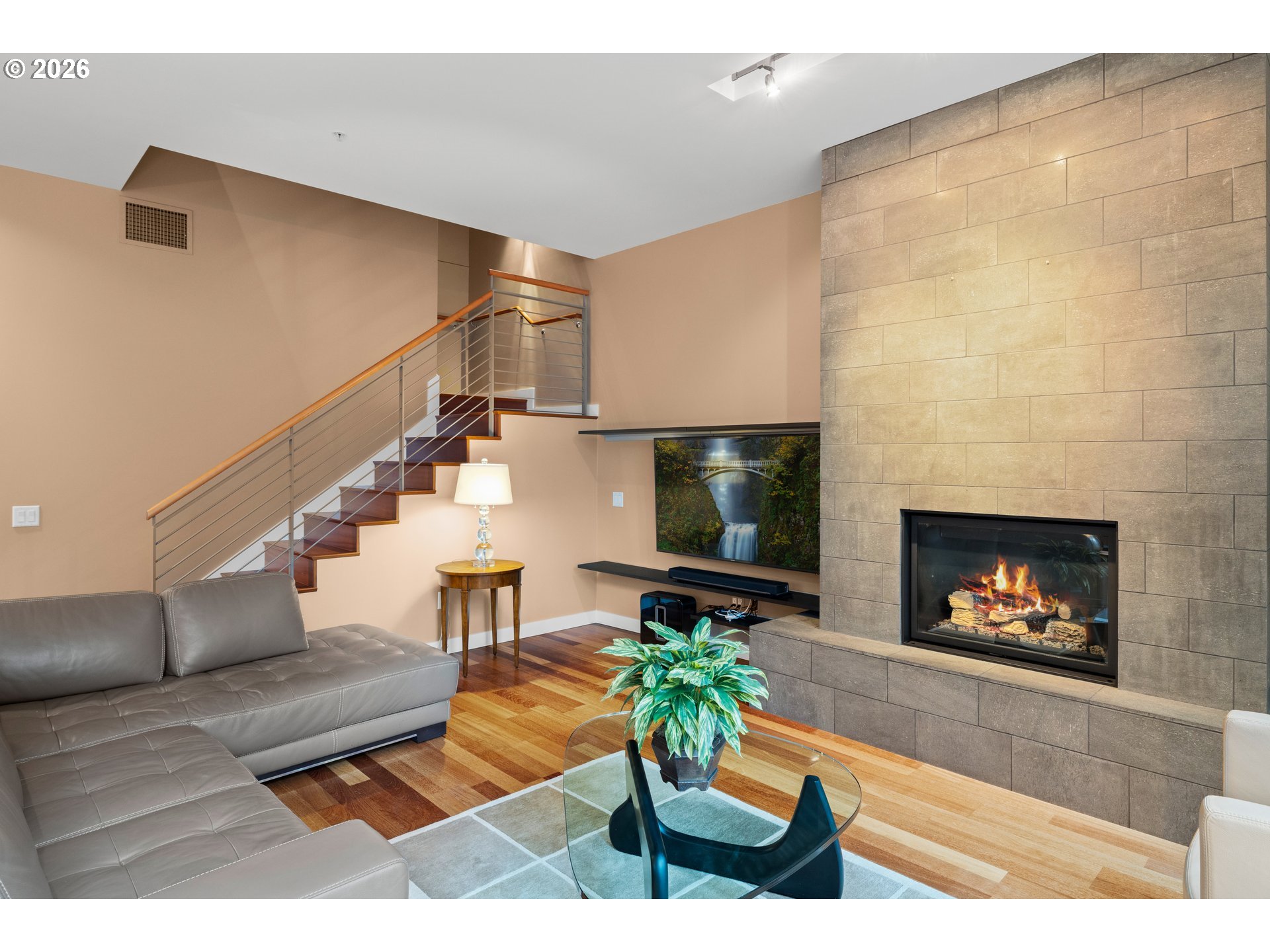 949 NW OVERTON ST 301