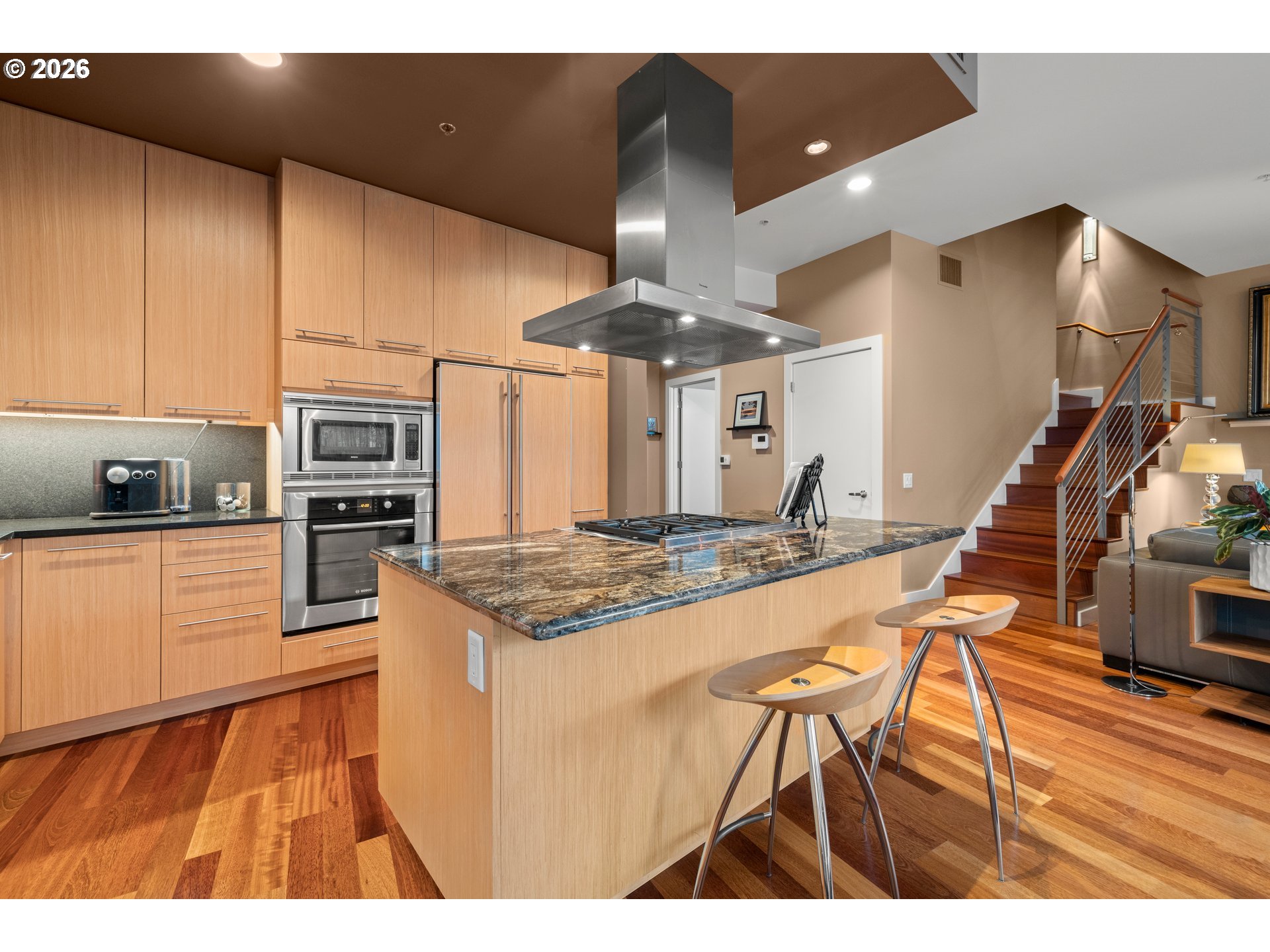 949 NW OVERTON ST 301