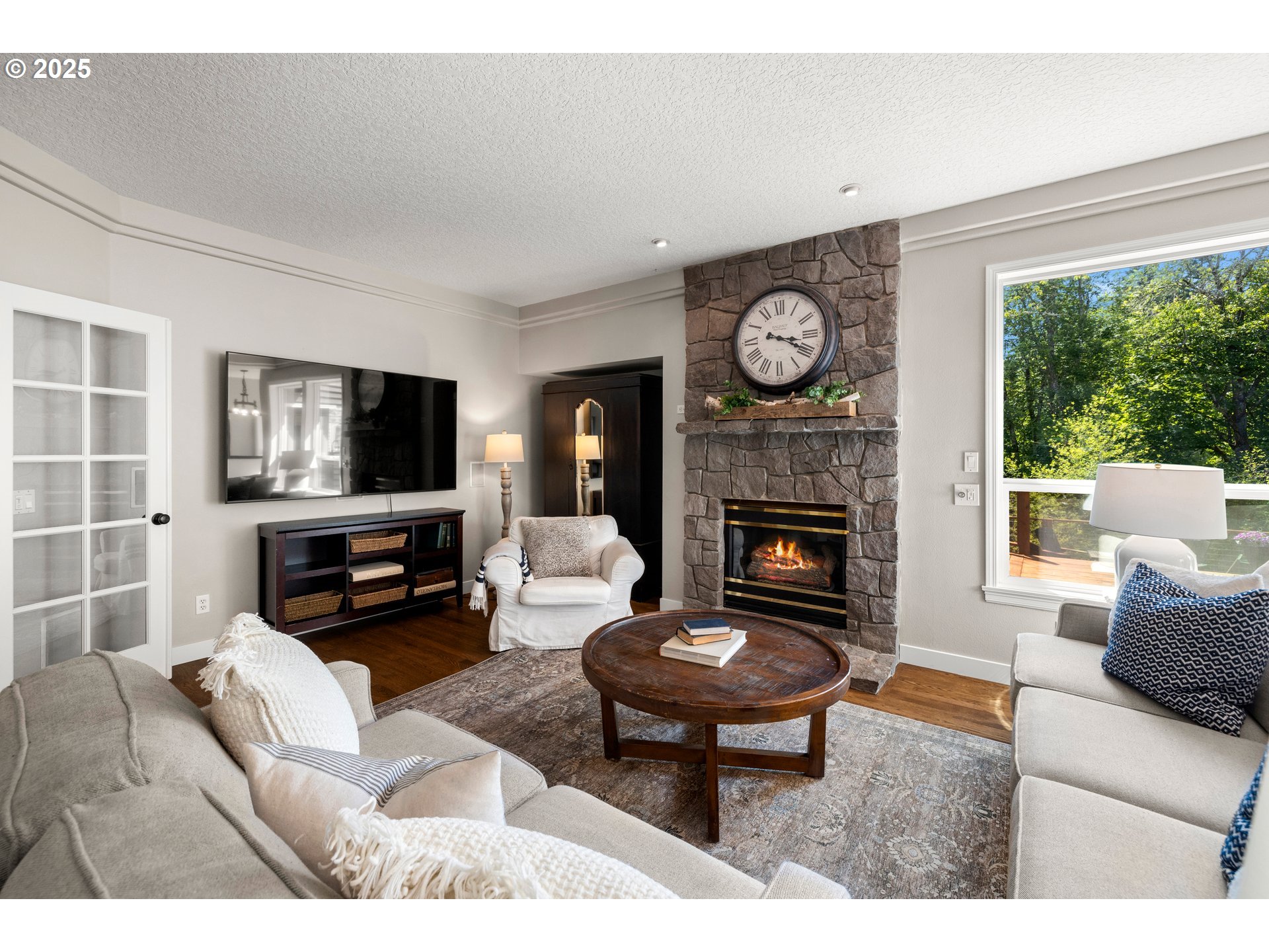 28563 SW CASCADE LOOP